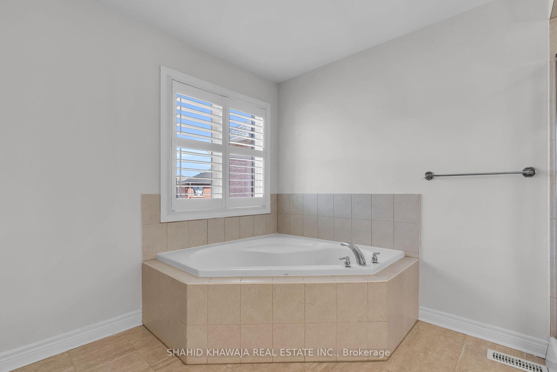 2522 Lyndhurst Drive