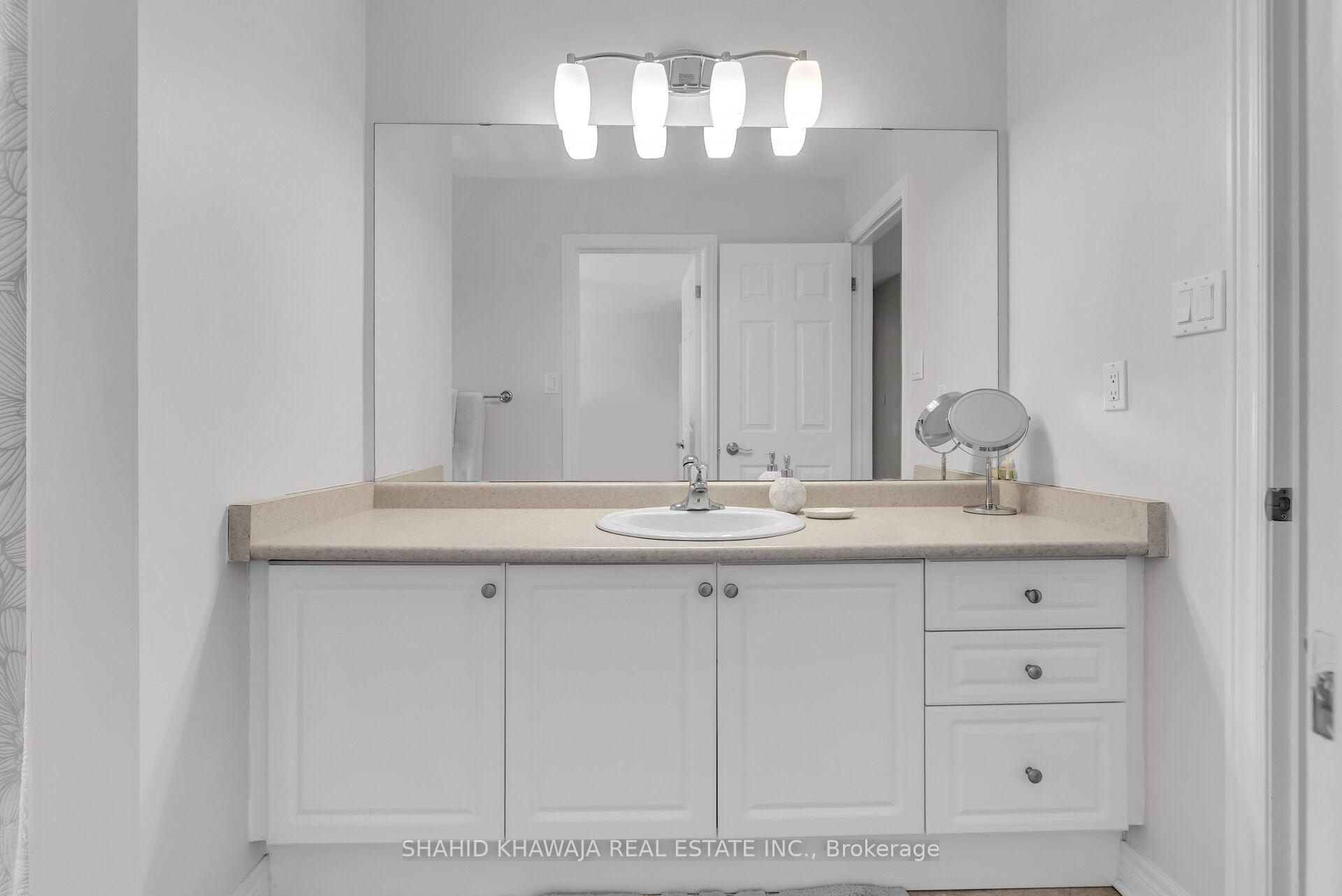 2522 Lyndhurst Drive