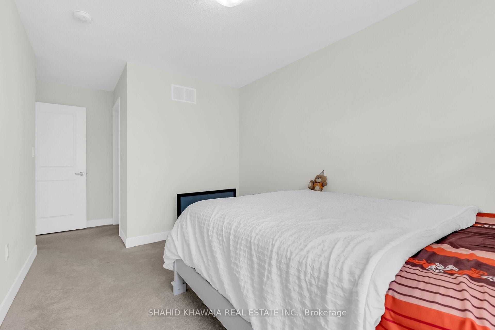 641 Leatherleaf Landing