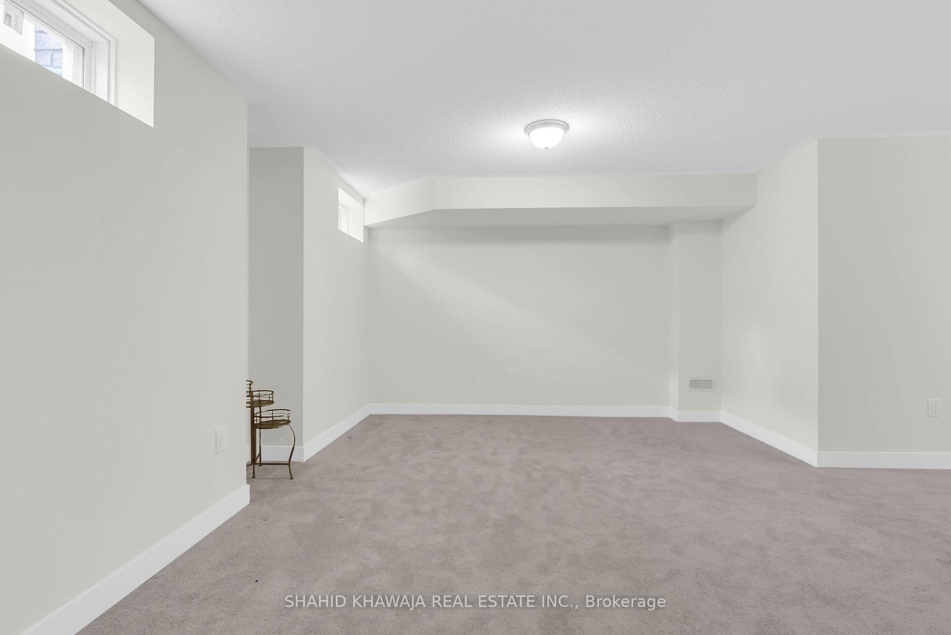 641 Leatherleaf Landing