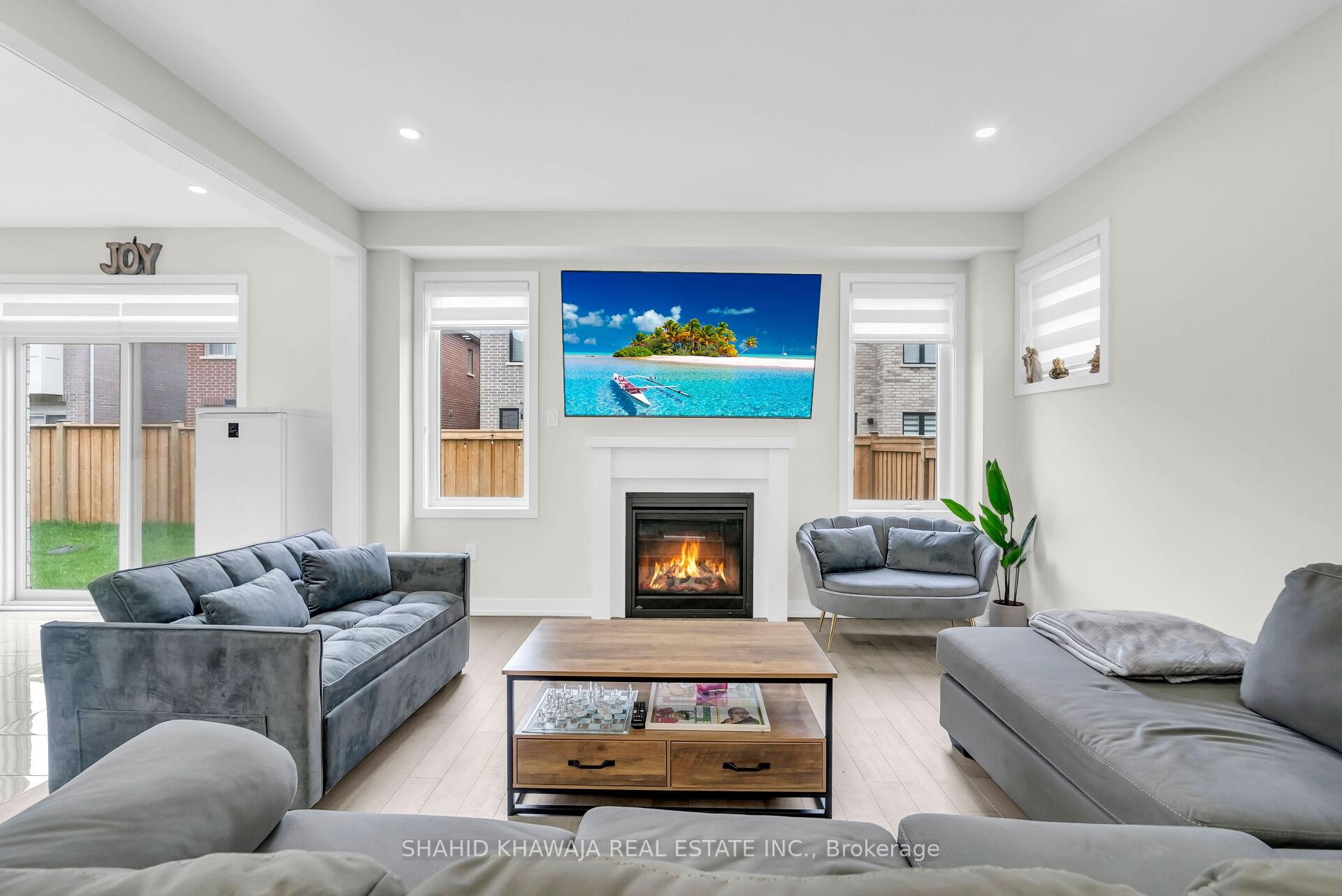 641 Leatherleaf Landing