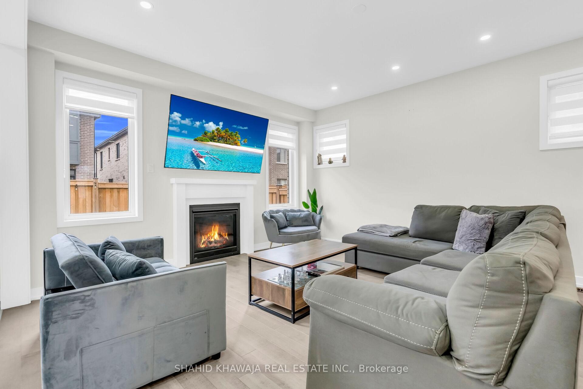 641 Leatherleaf Landing