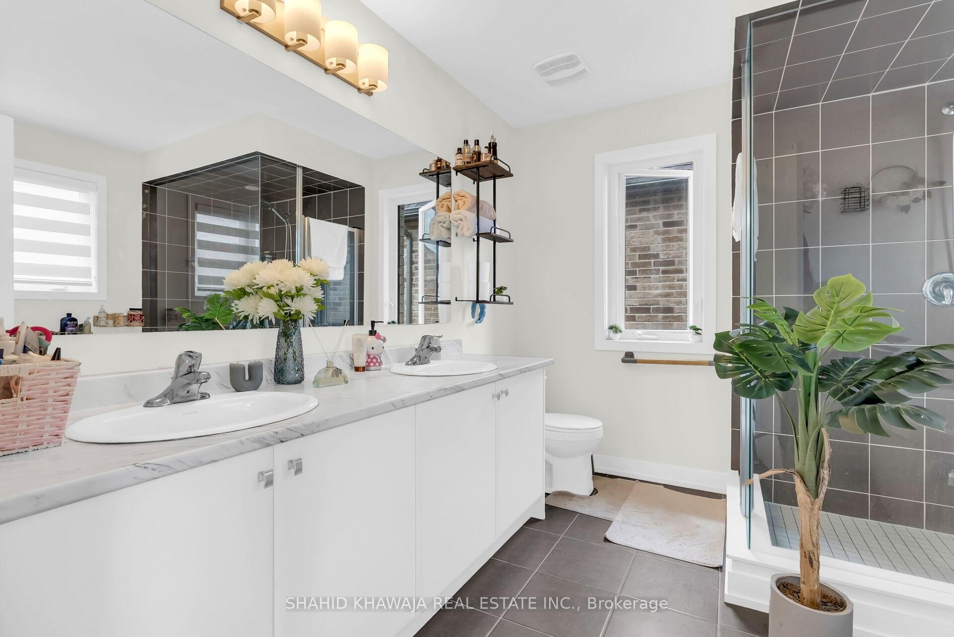 641 Leatherleaf Landing