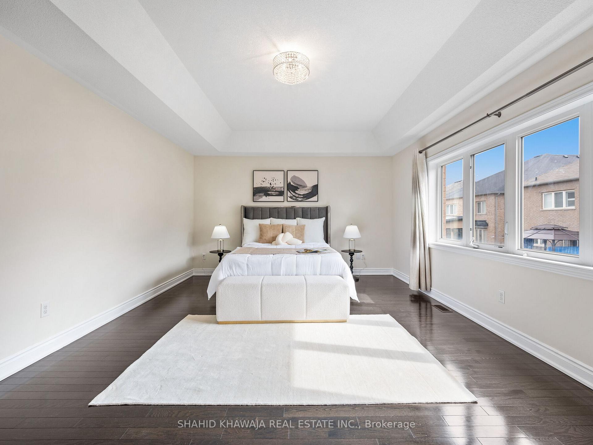27 Lampman Crescent