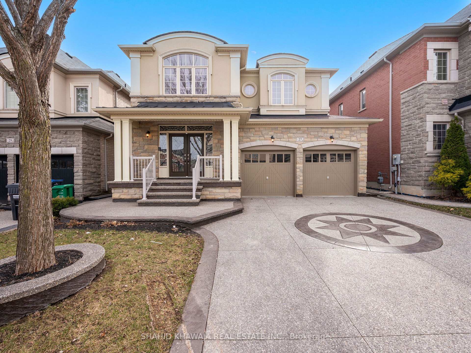27 Lampman Crescent