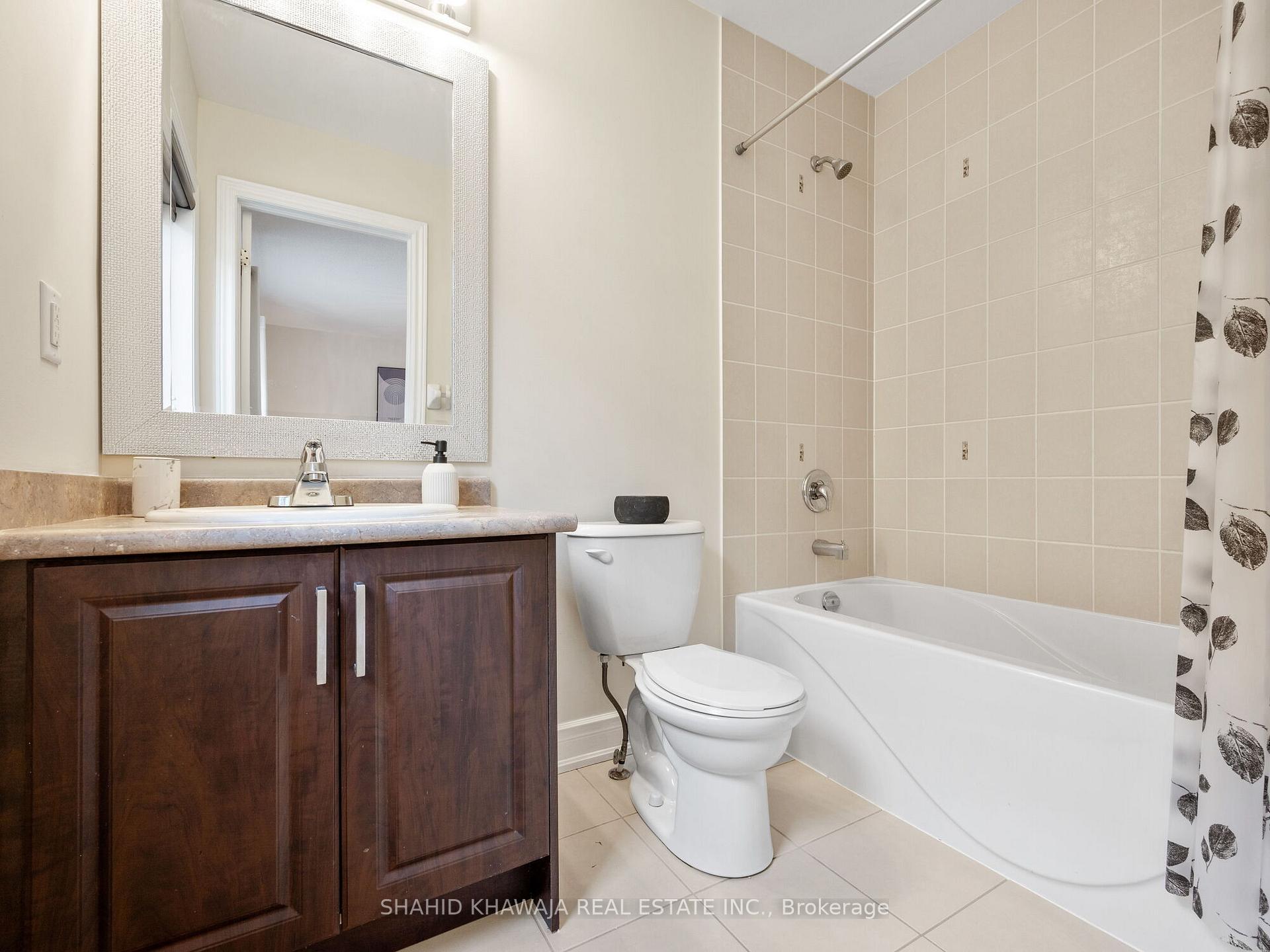 27 Lampman Crescent