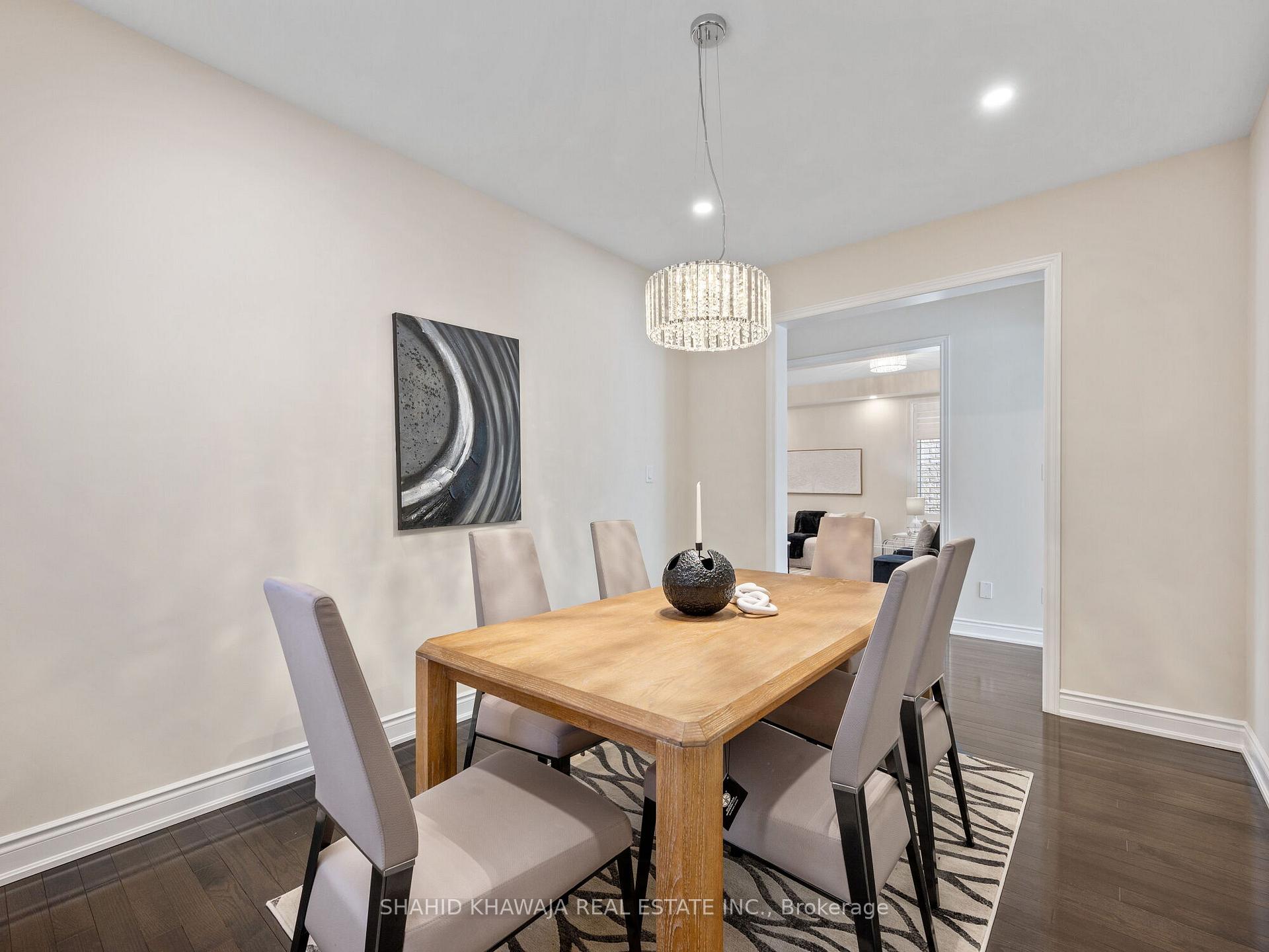 27 Lampman Crescent