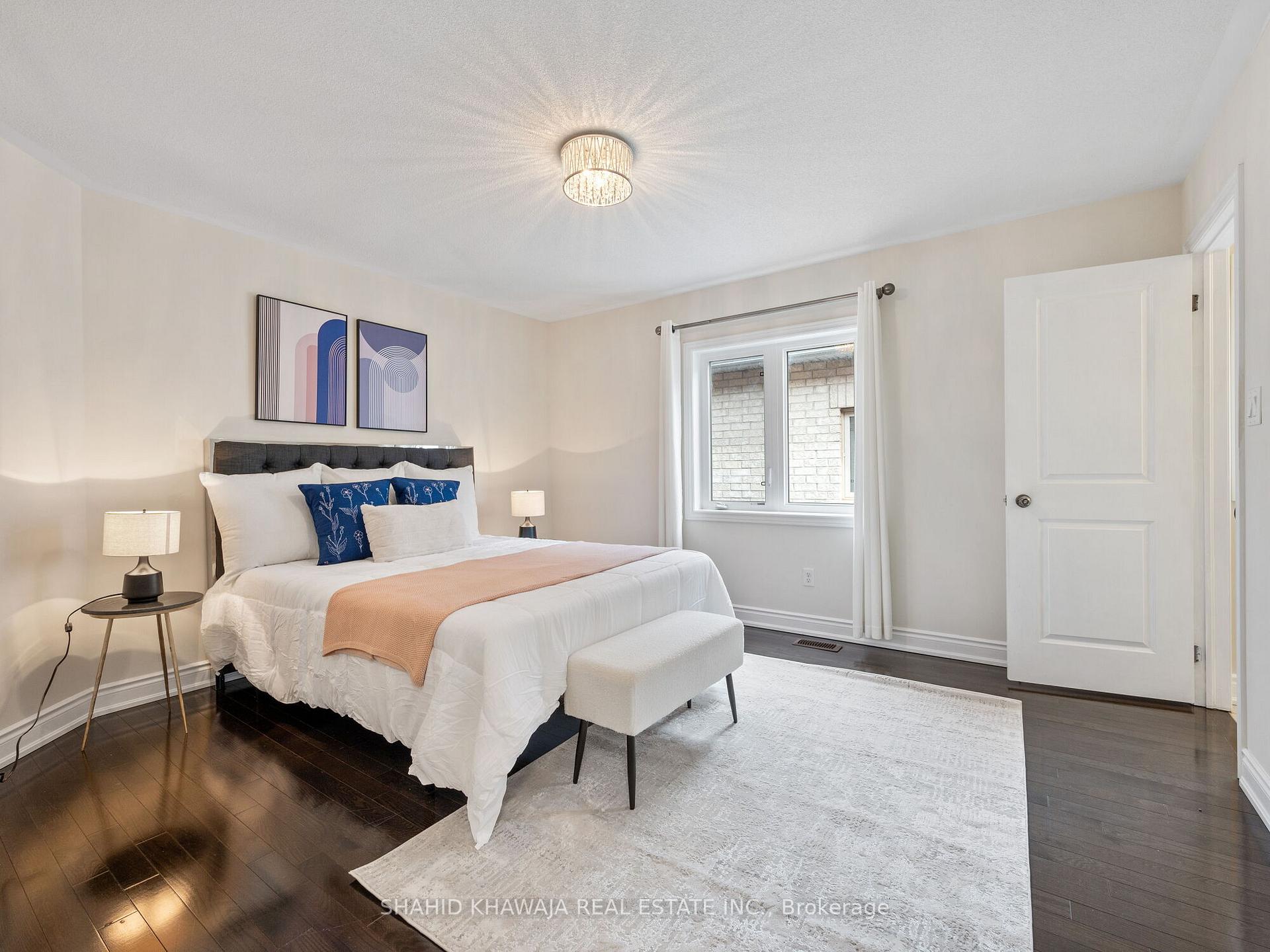 27 Lampman Crescent