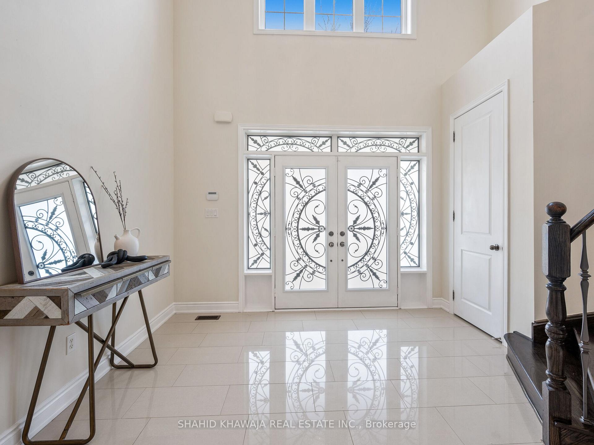 27 Lampman Crescent