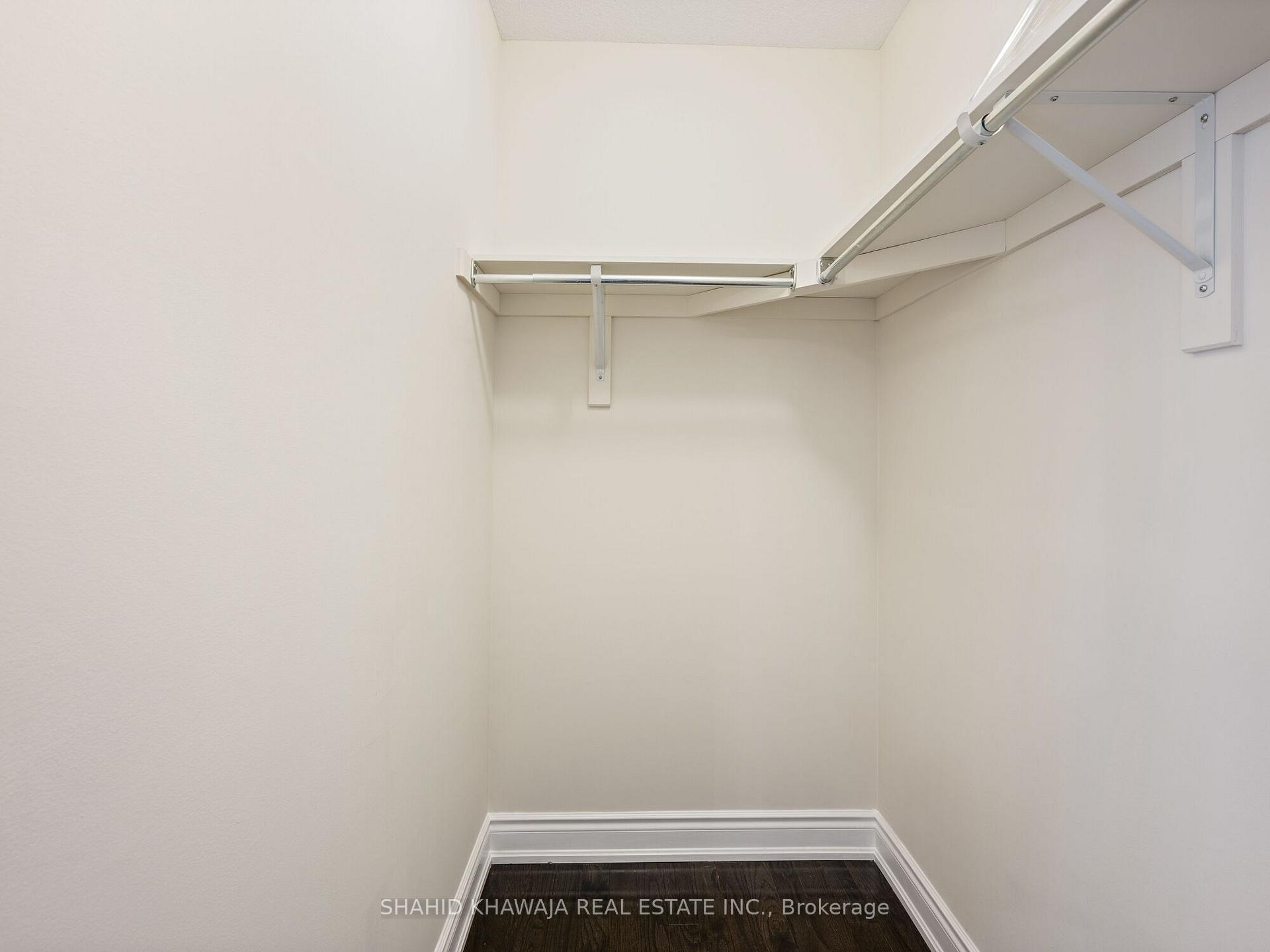 27 Lampman Crescent