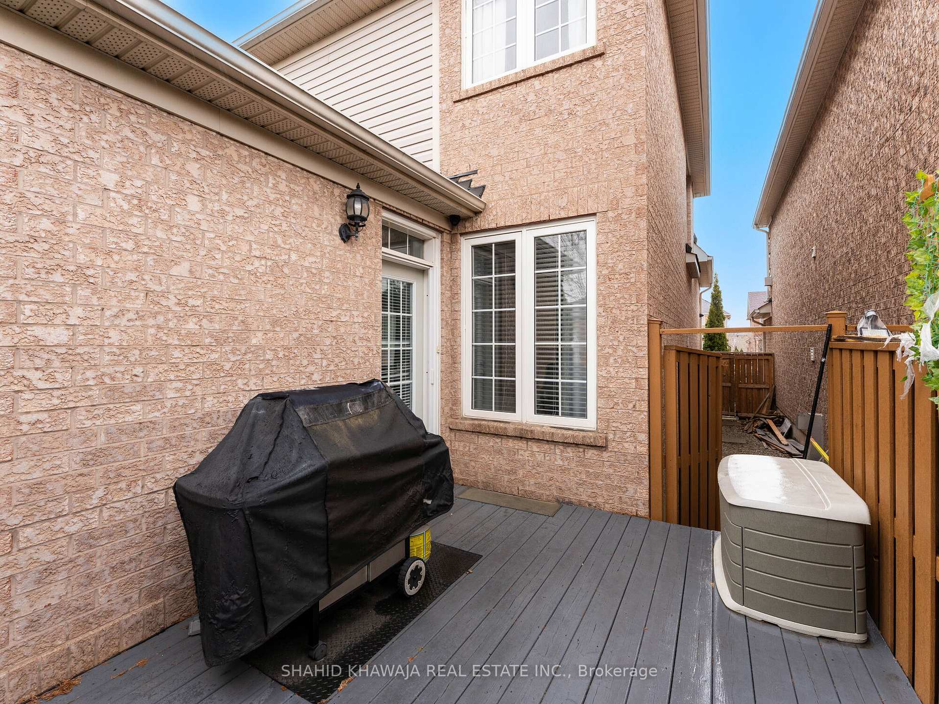 7282 Blackwood Mews