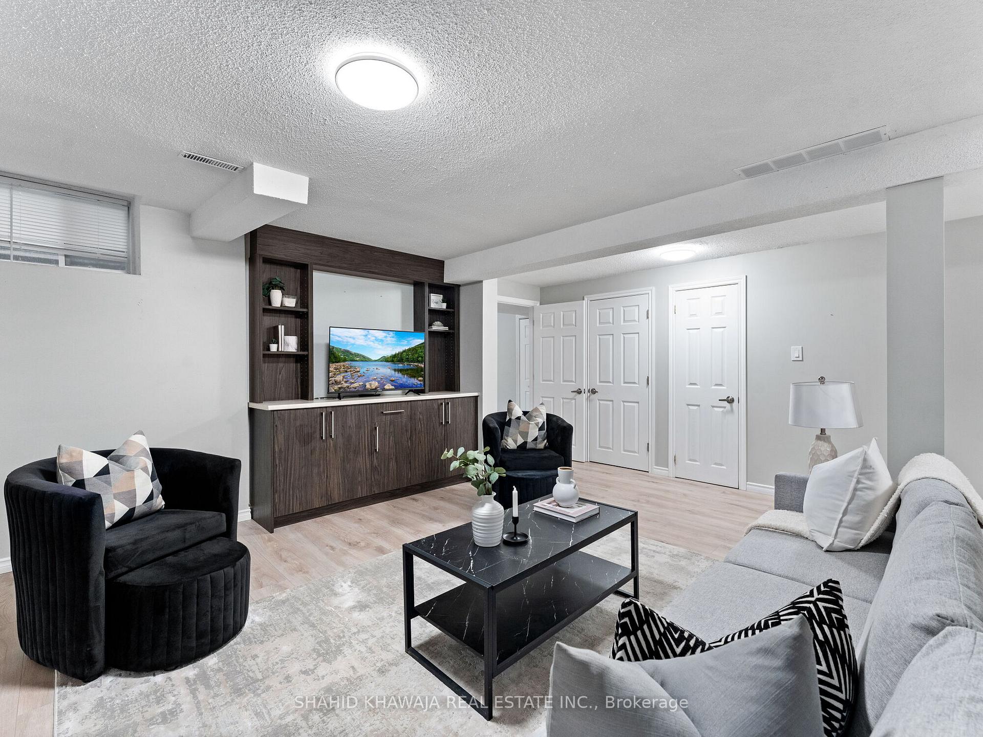 7282 Blackwood Mews