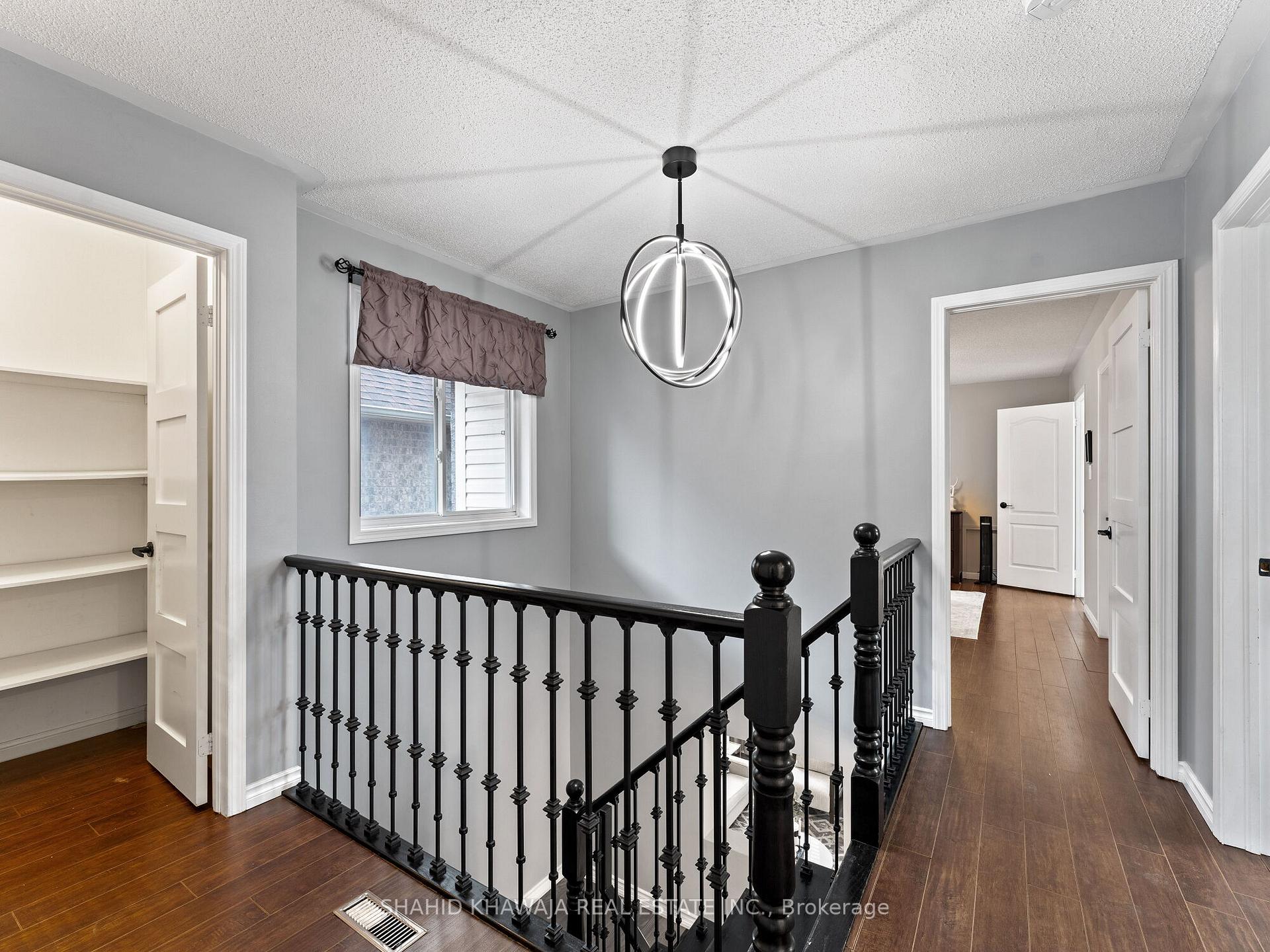 7282 Blackwood Mews