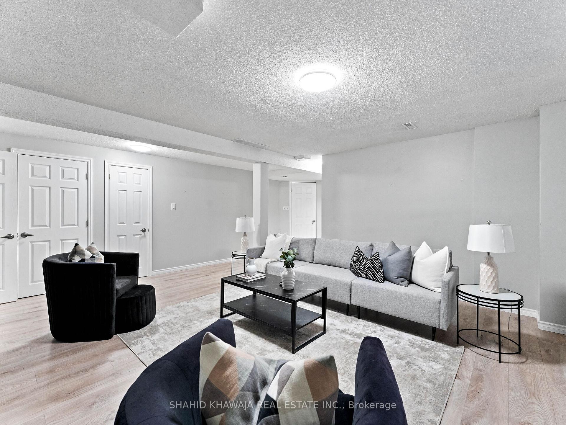 7282 Blackwood Mews