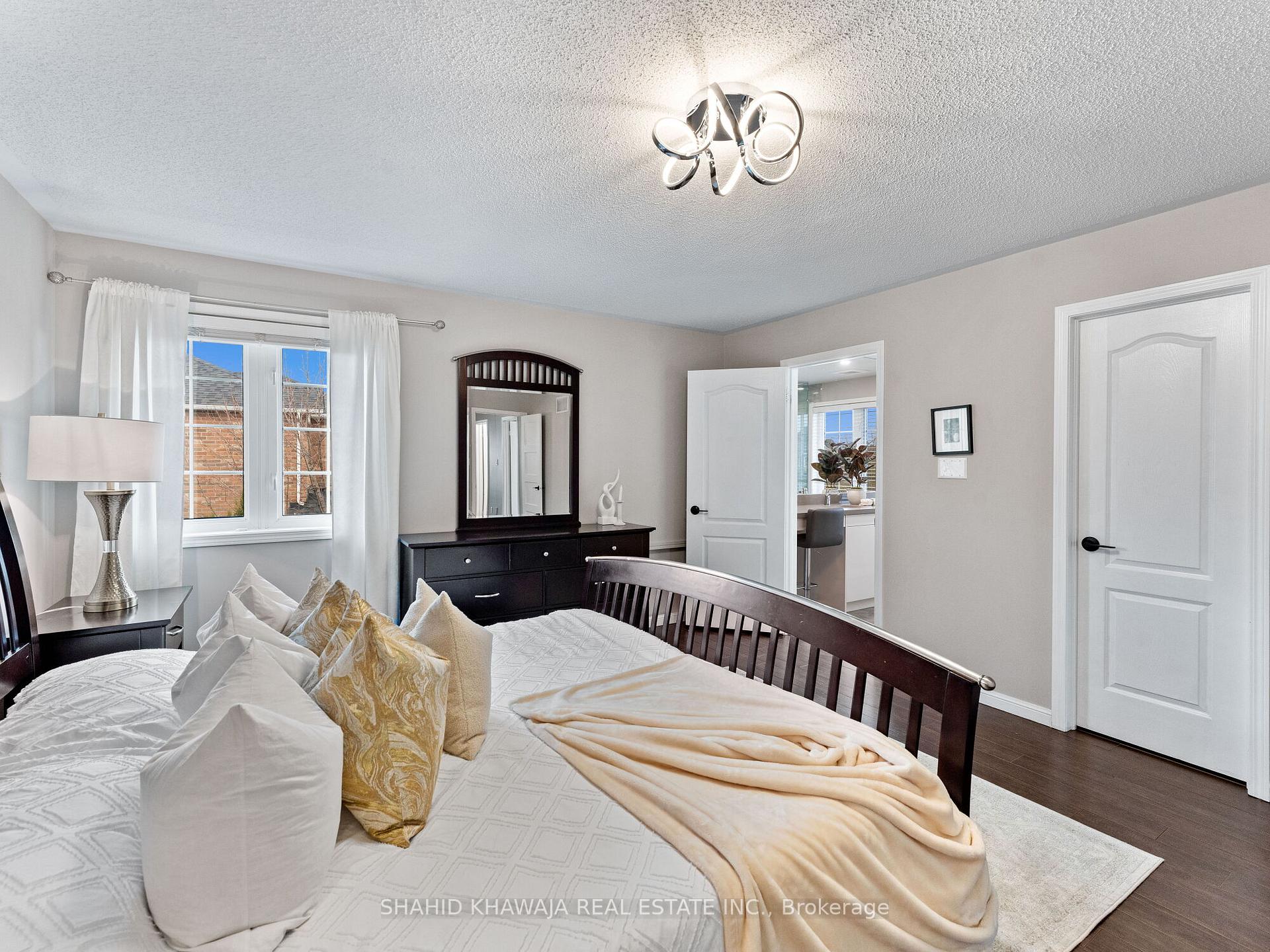7282 Blackwood Mews
