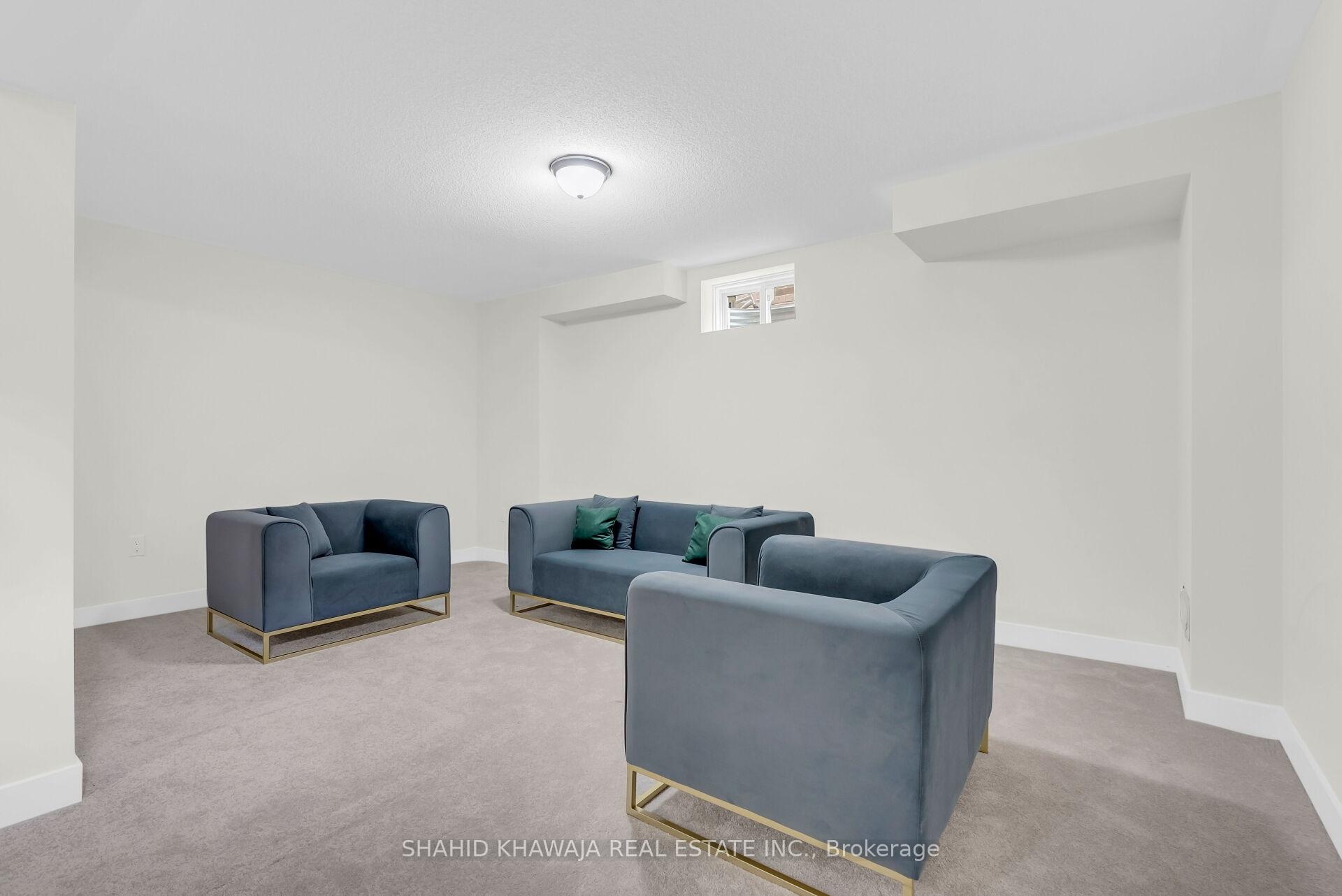 641 Leatherleaf Landing