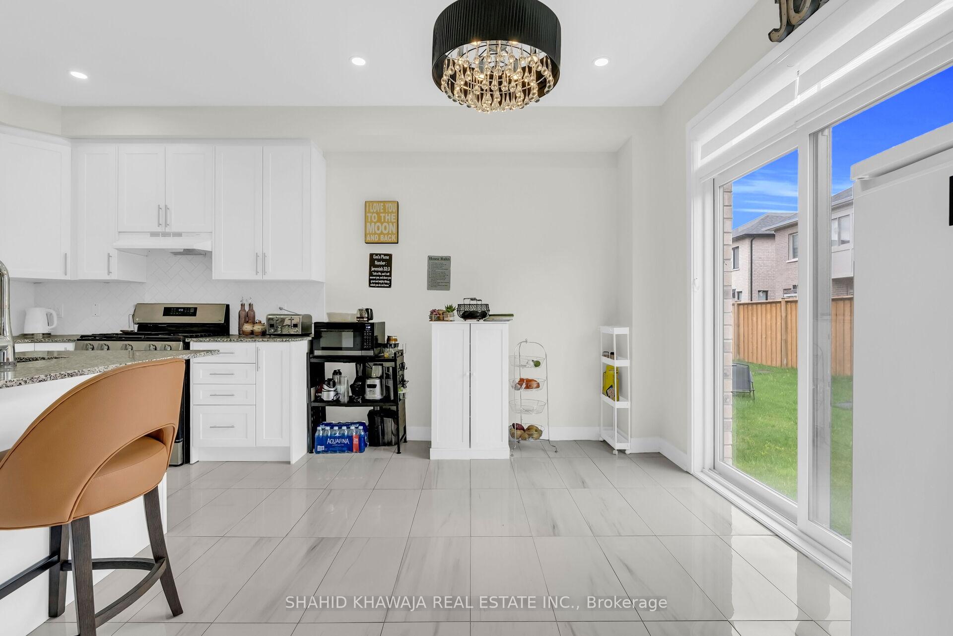 641 Leatherleaf Landing