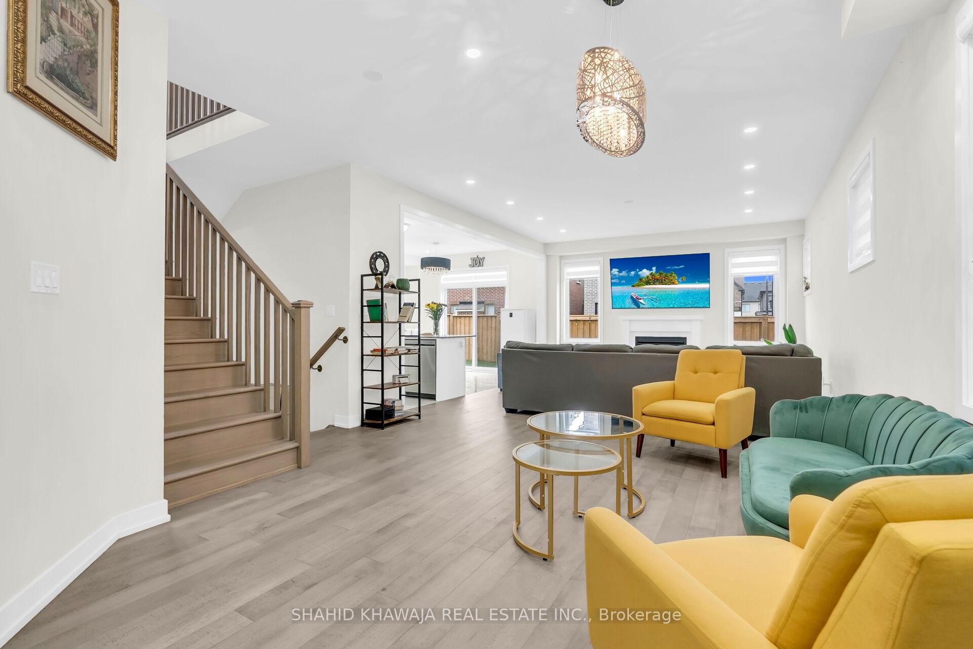 641 Leatherleaf Landing