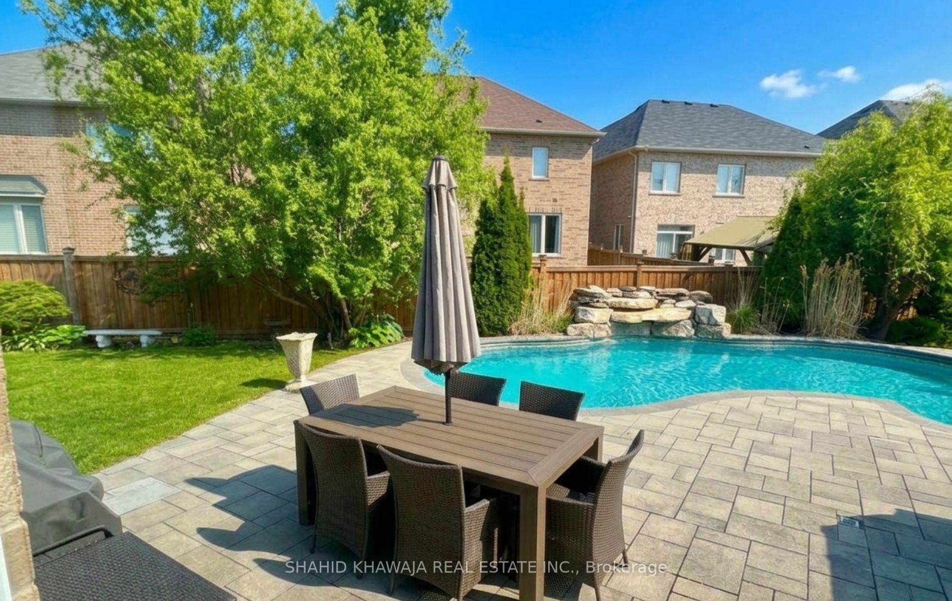 12 Orangeblossom Trail