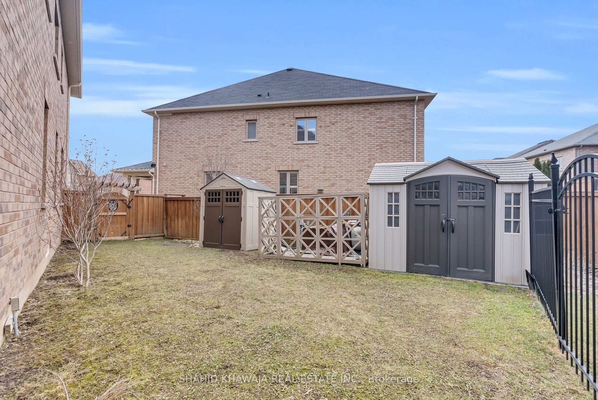 12 Orangeblossom Trail