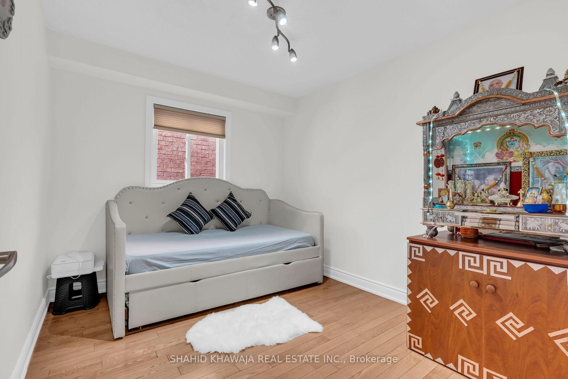 5214 Sundial Court