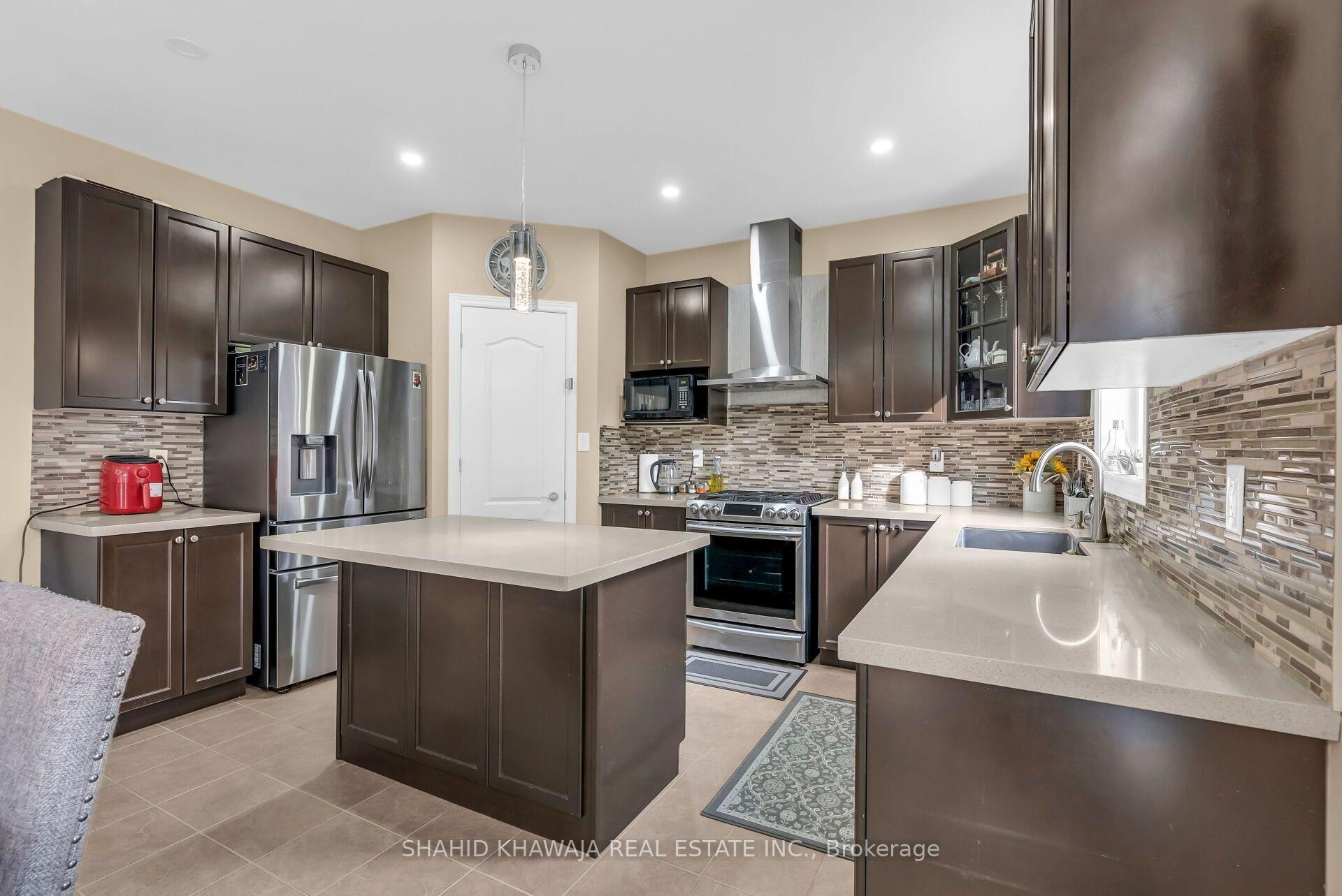 26 Pine Island Way