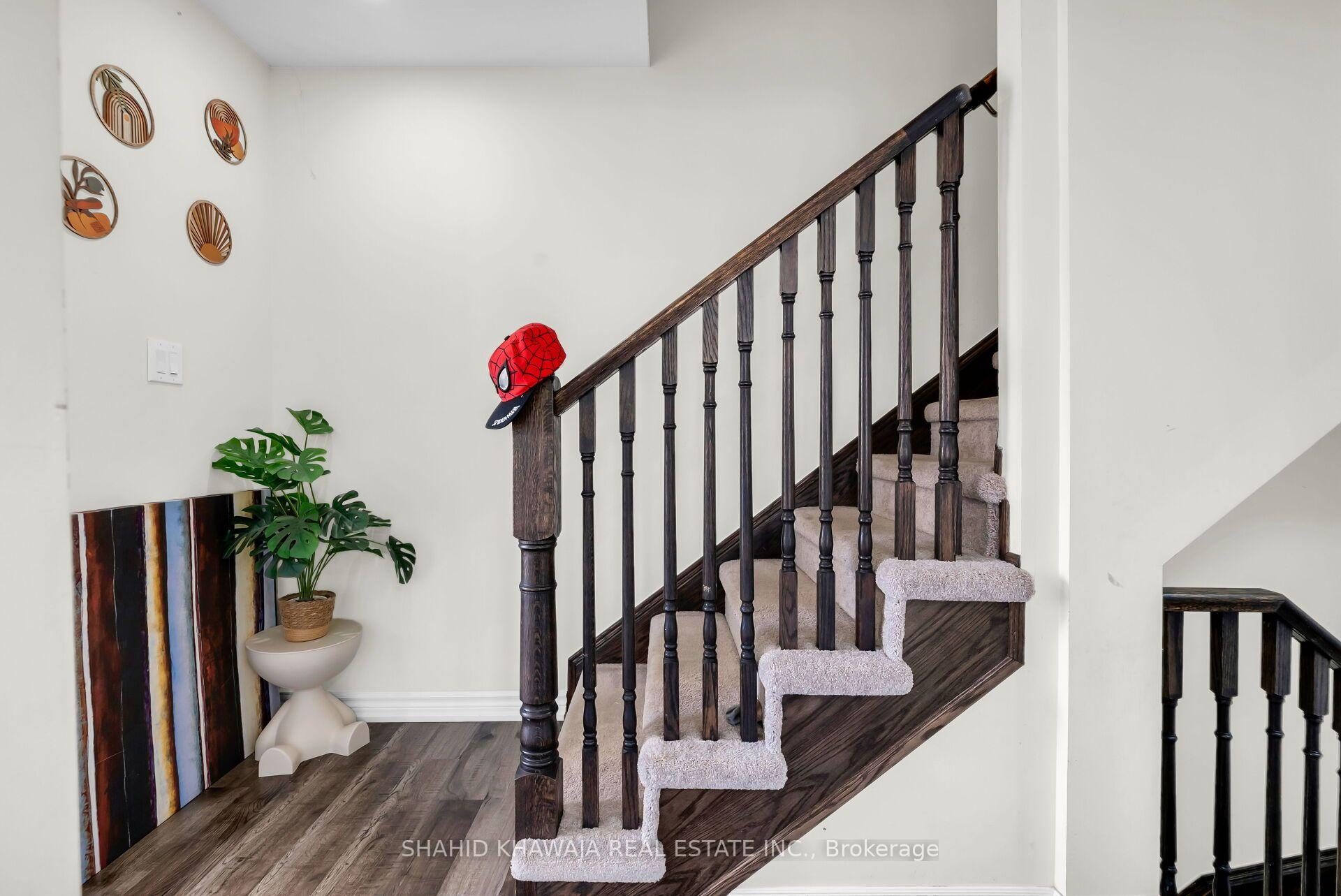 875 Sumac Crescent