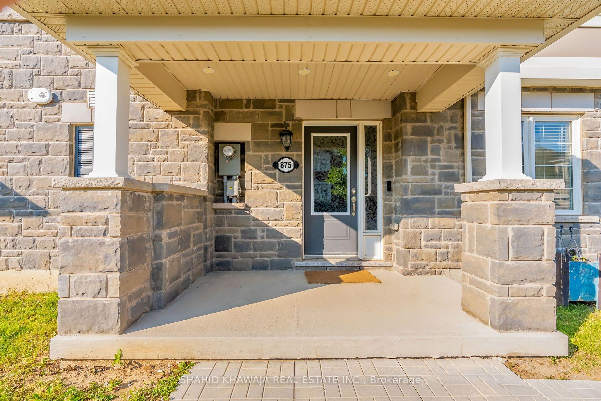 875 Sumac Crescent