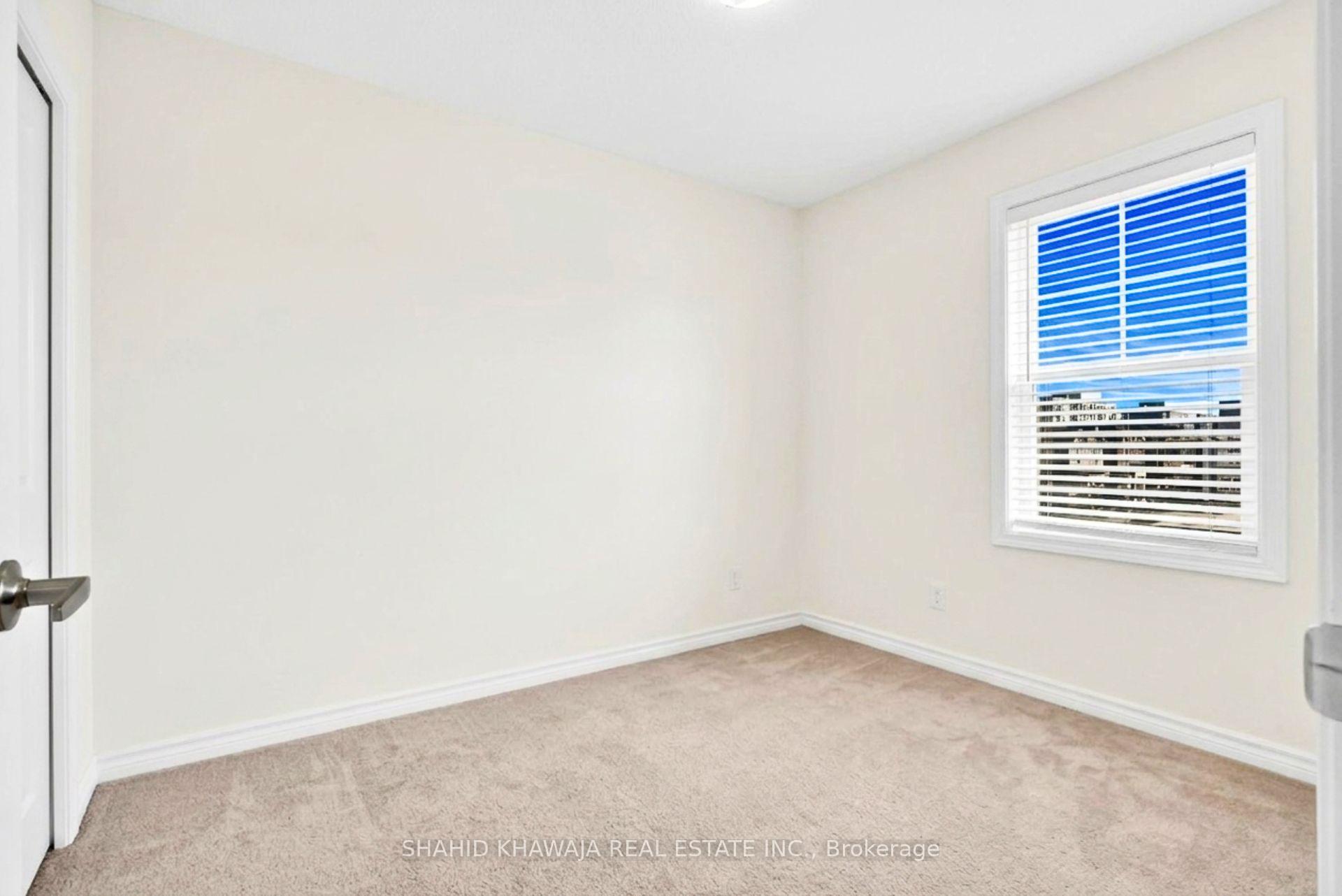 875 Sumac Crescent