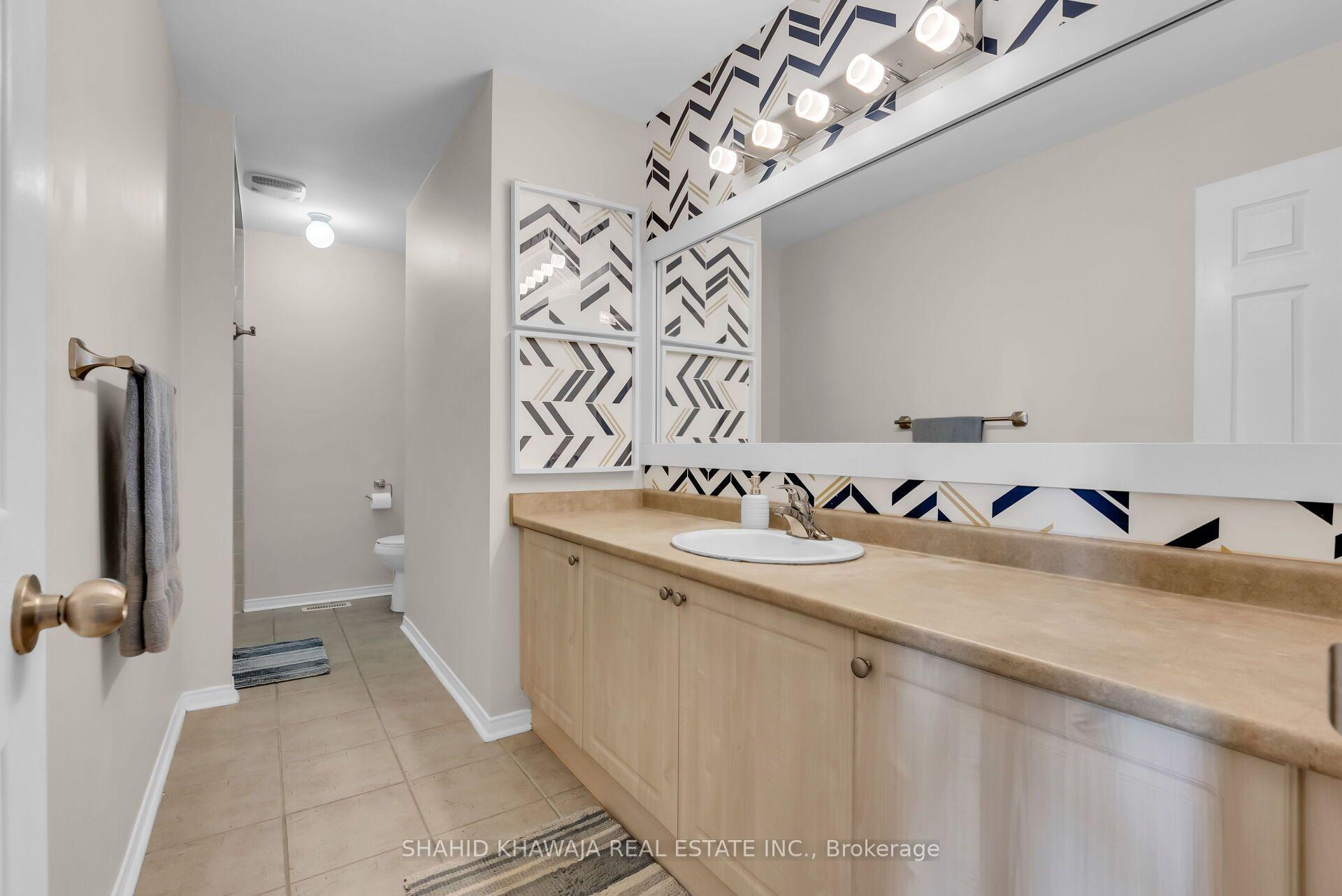 1078 Easterbrook Crescent