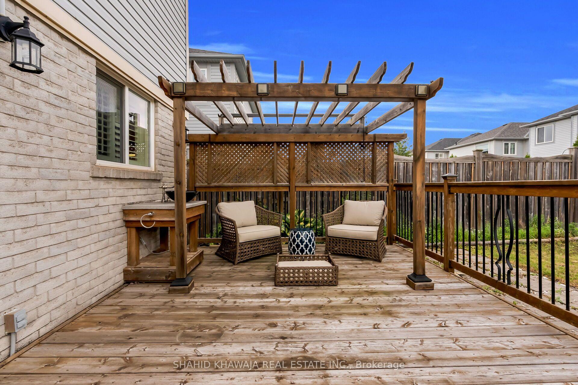 1078 Easterbrook Crescent