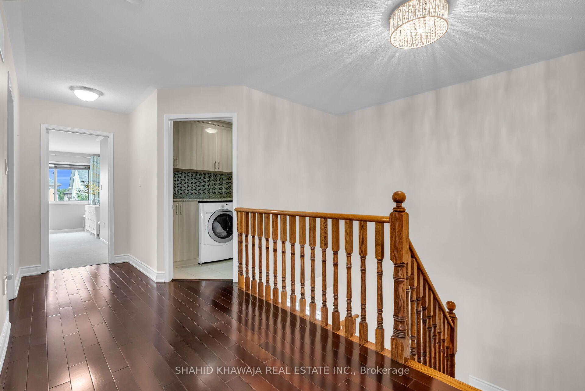1078 Easterbrook Crescent
