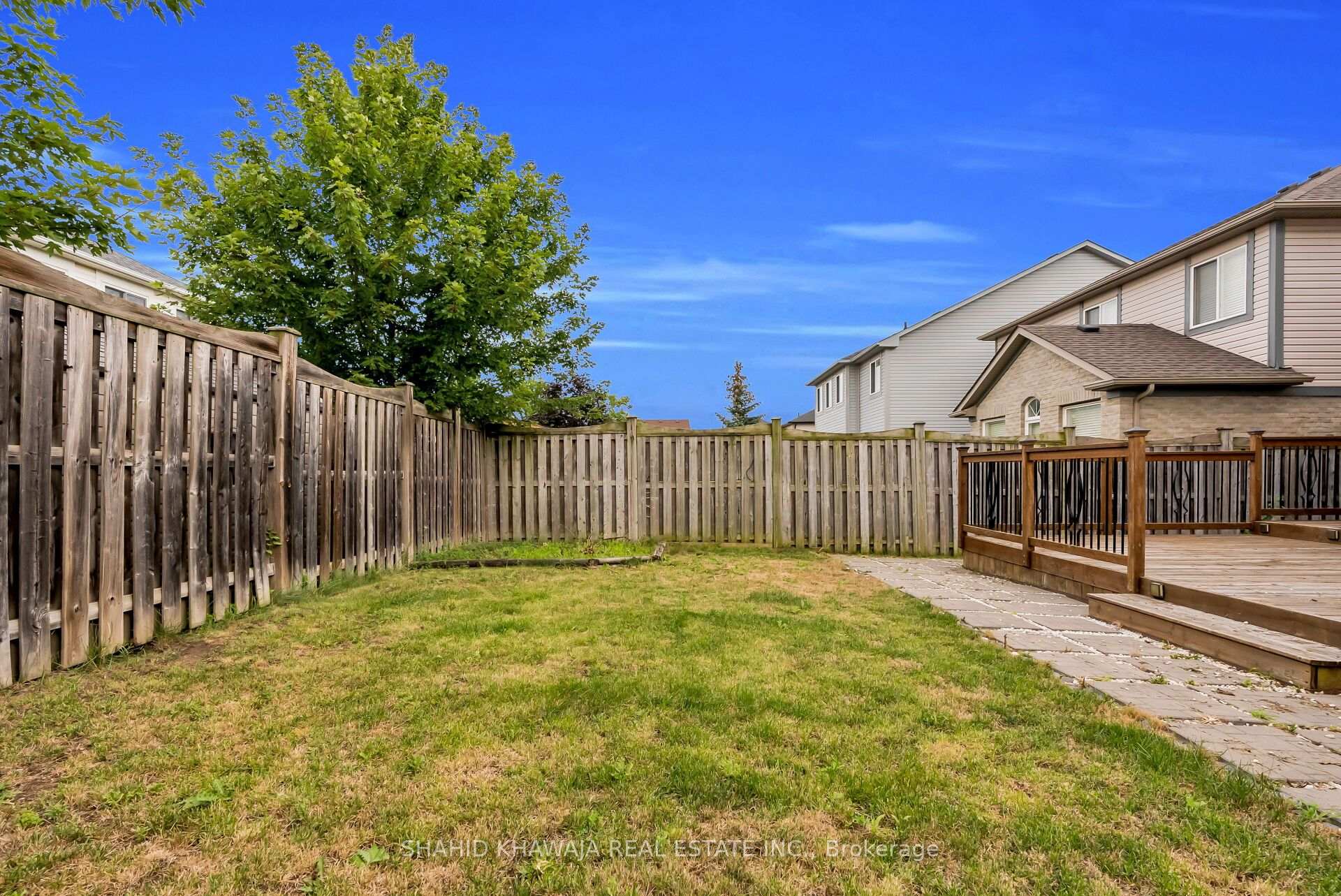 1078 Easterbrook Crescent