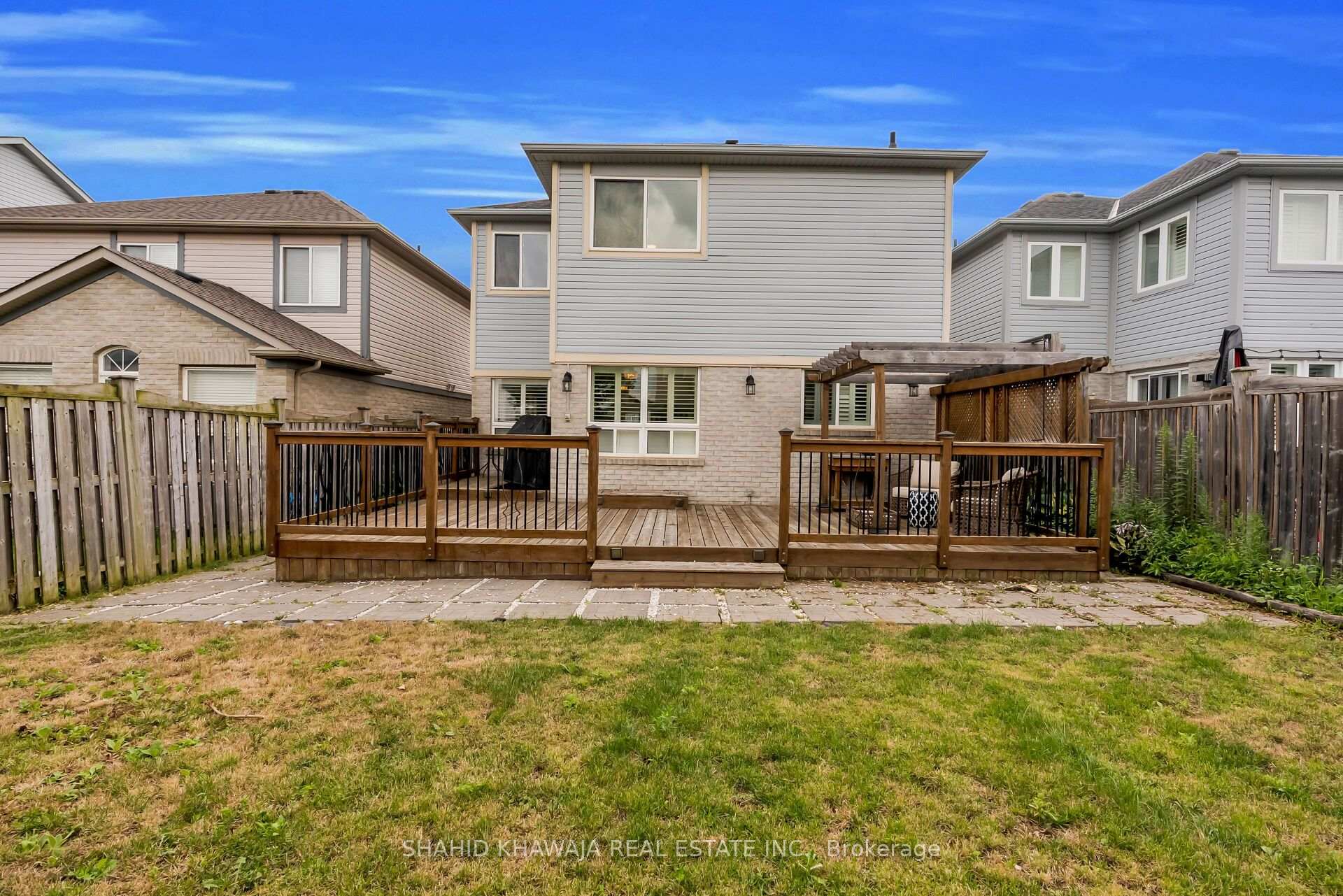 1078 Easterbrook Crescent