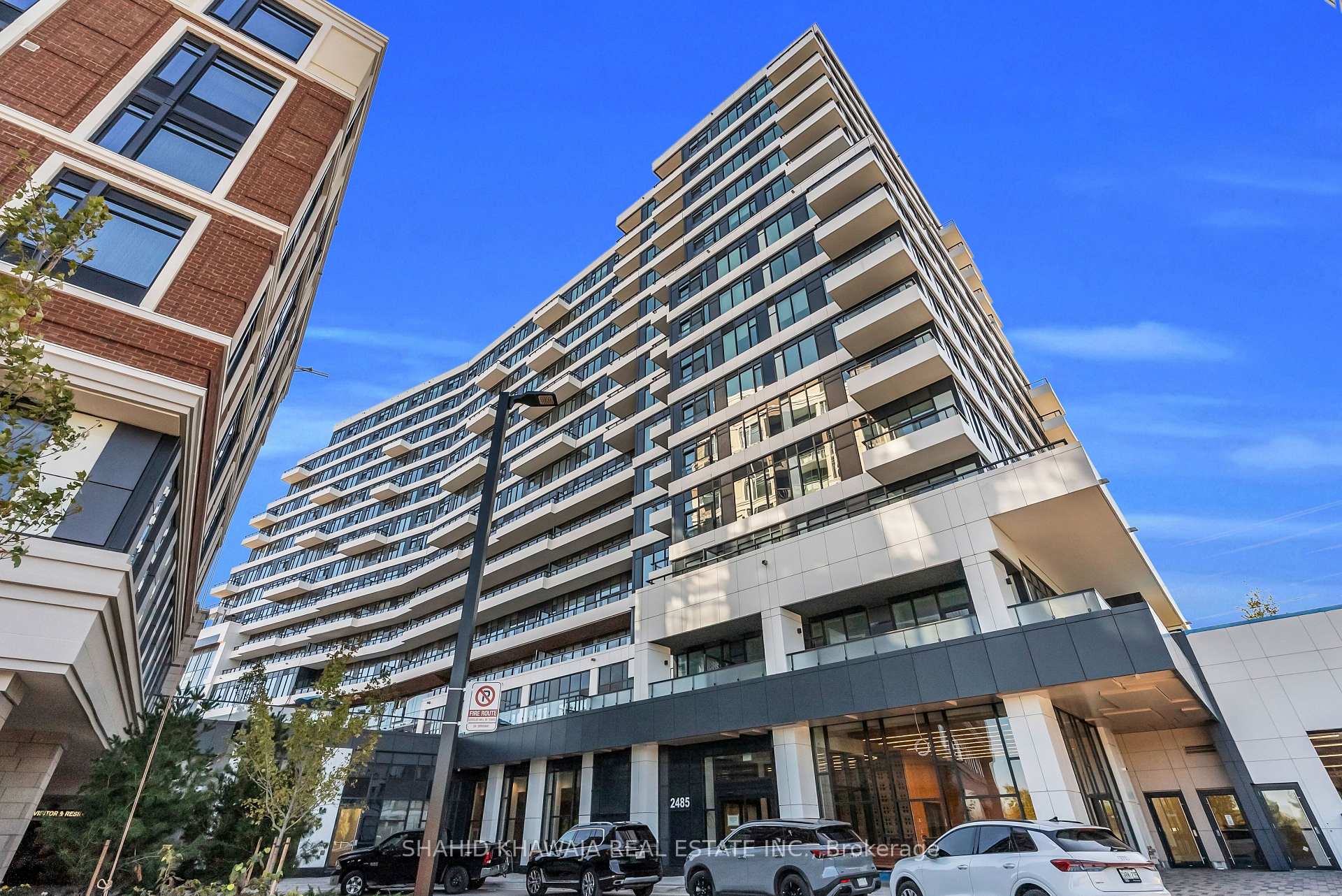 2485 Eglinton Avenue W 1415