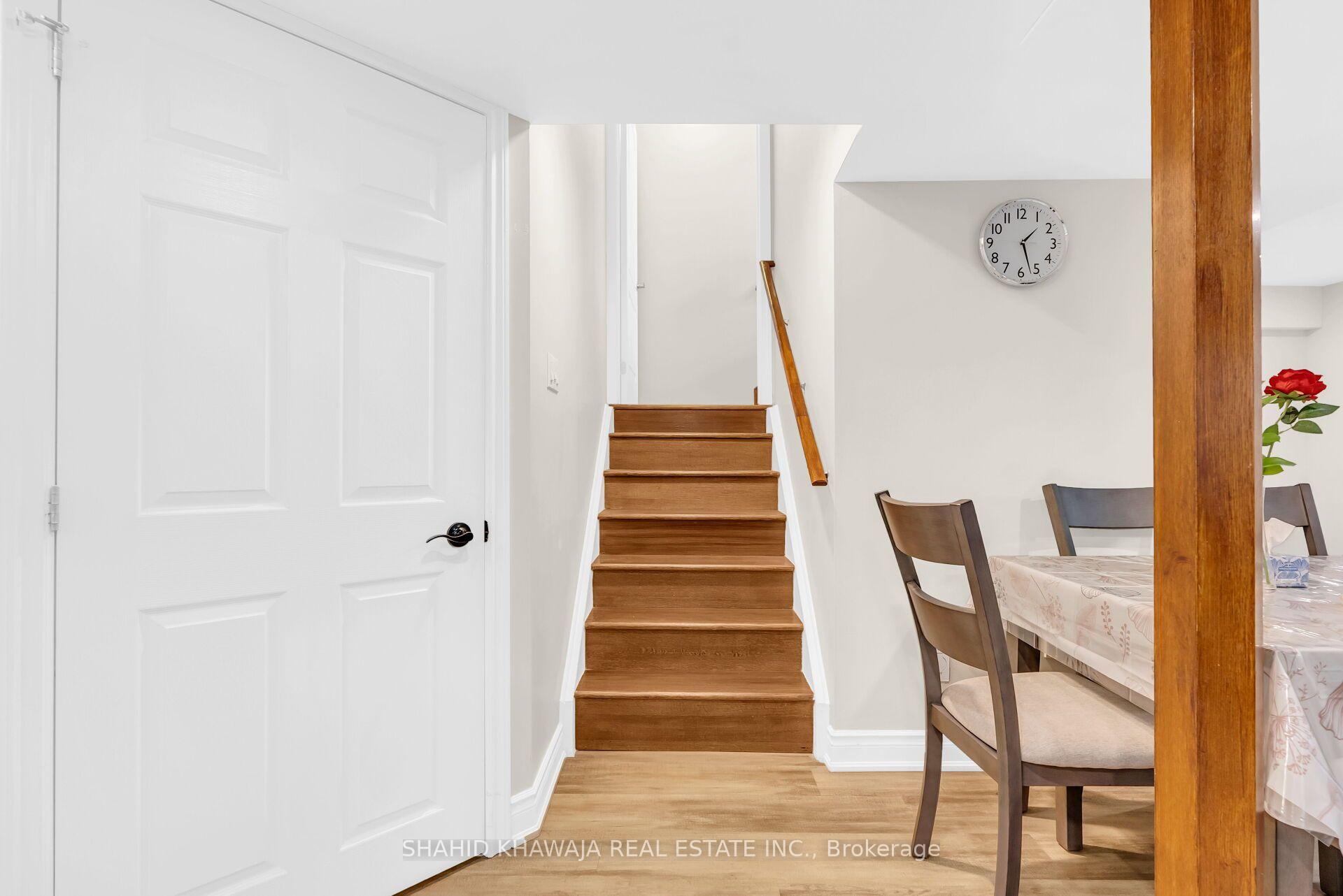 1493 Marshall Crescent