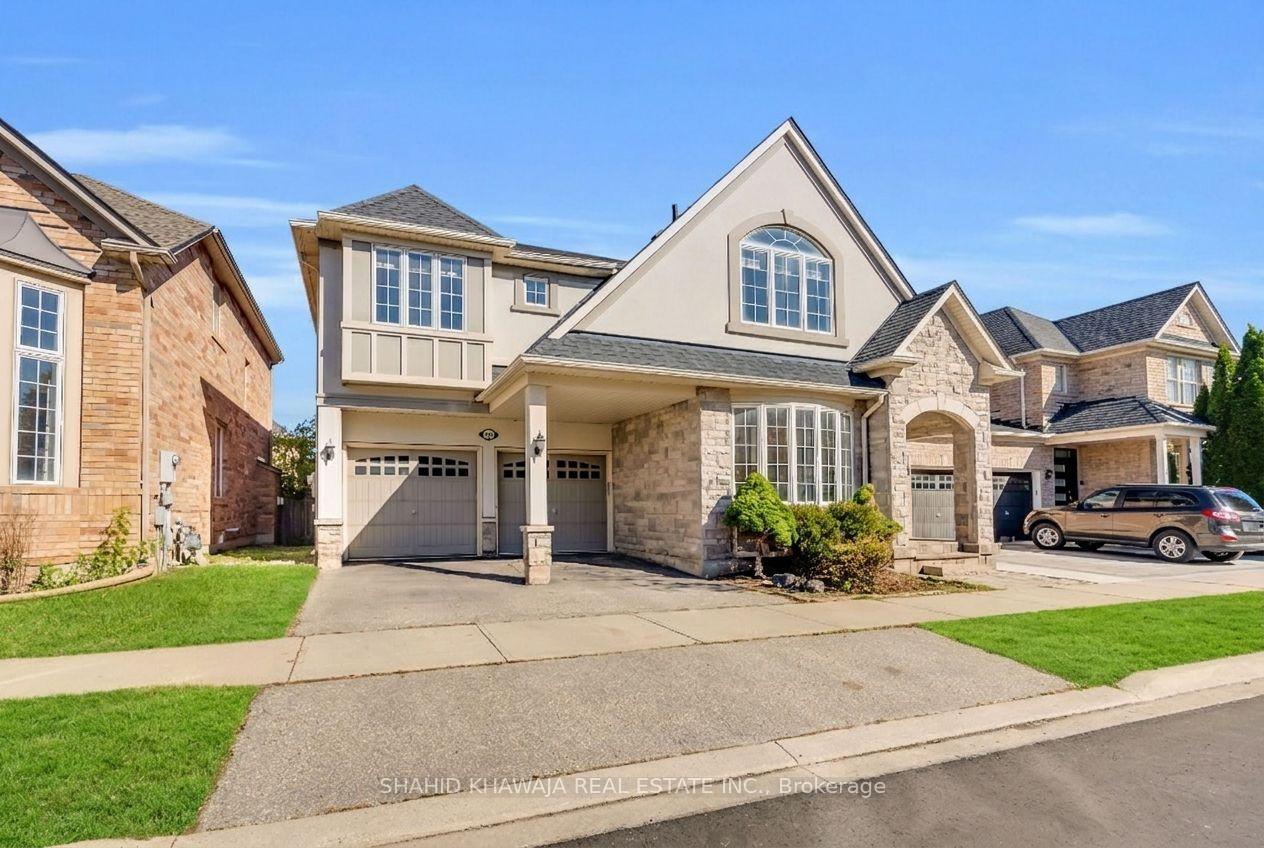 1493 Marshall Crescent
