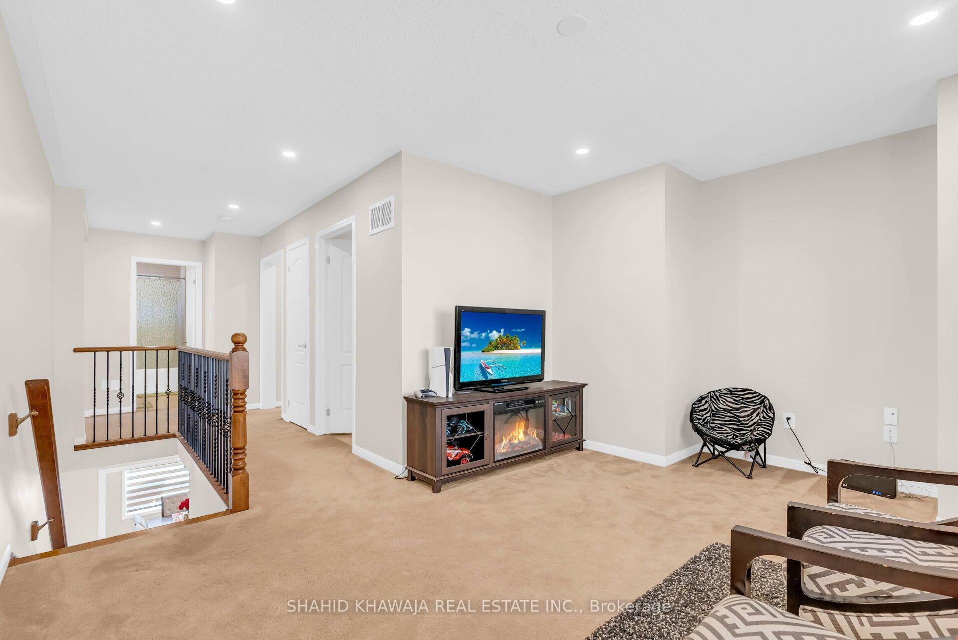 1493 Marshall Crescent