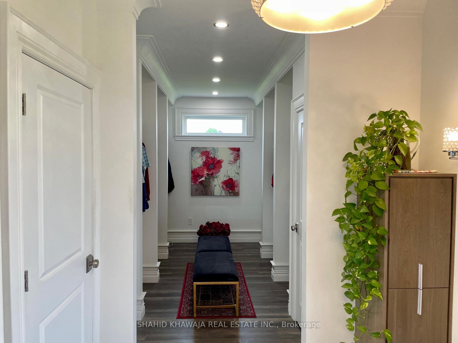 240 Farr Street