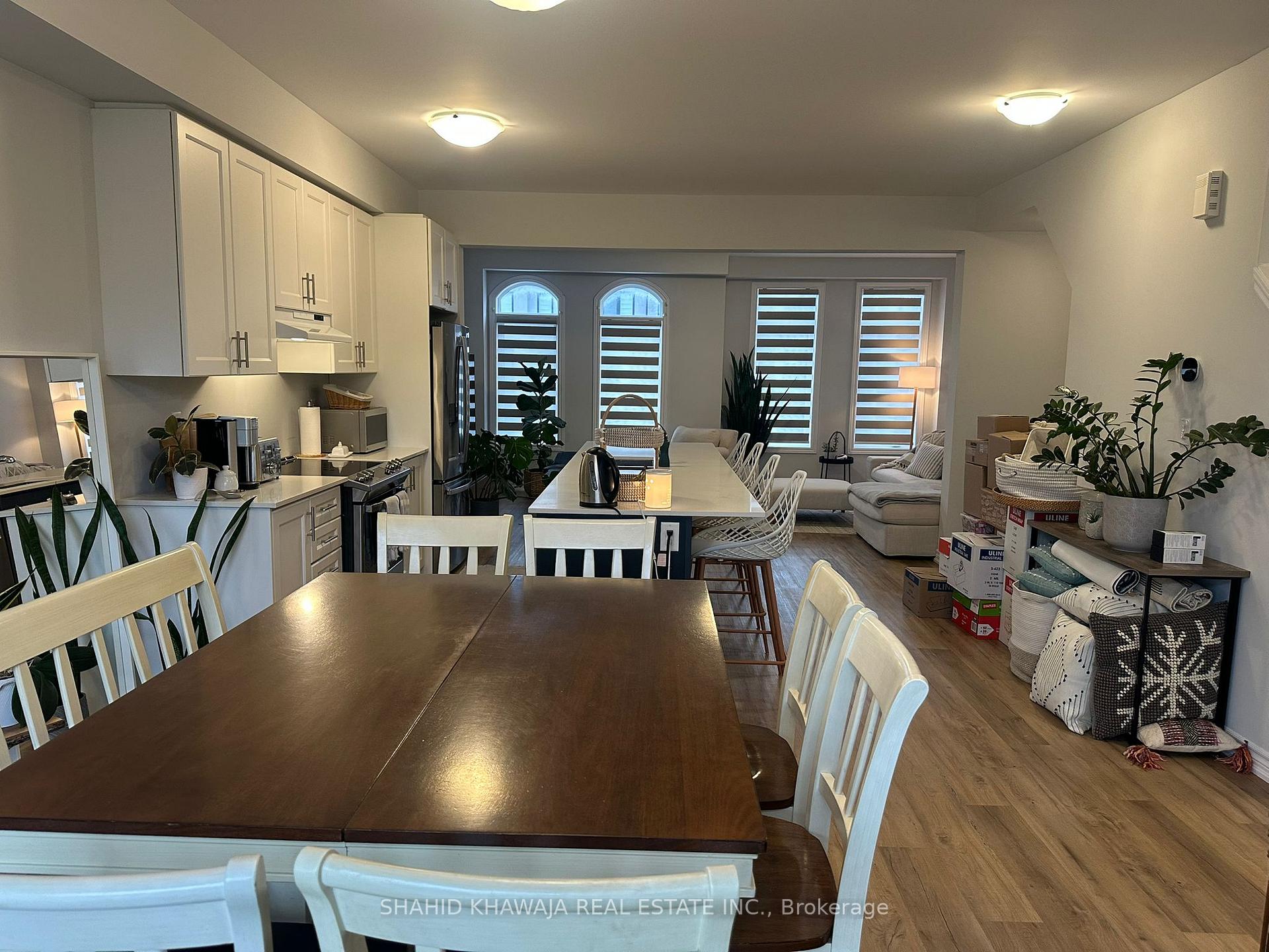 290 Equestrian Way 9