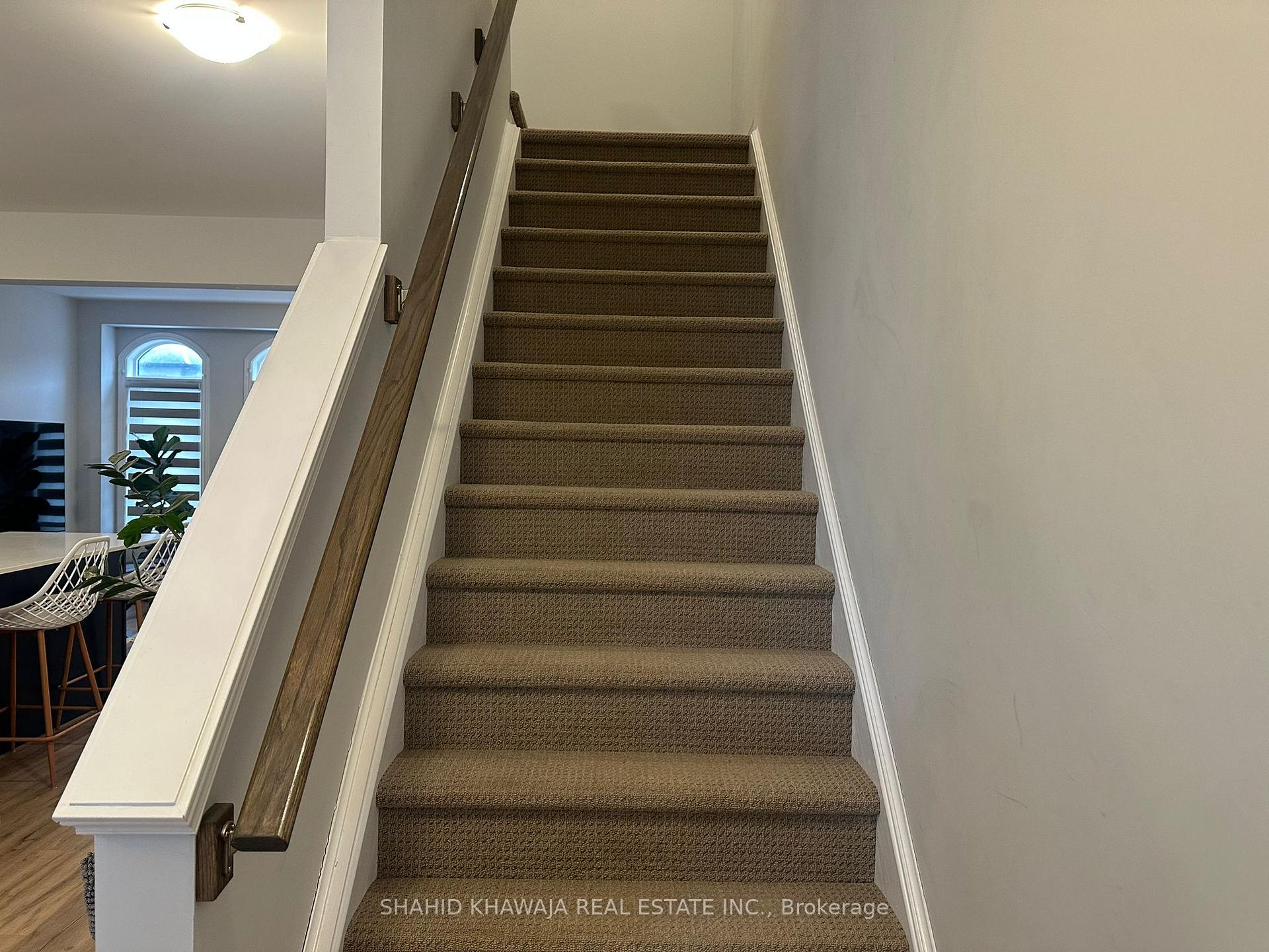 290 Equestrian Way 9