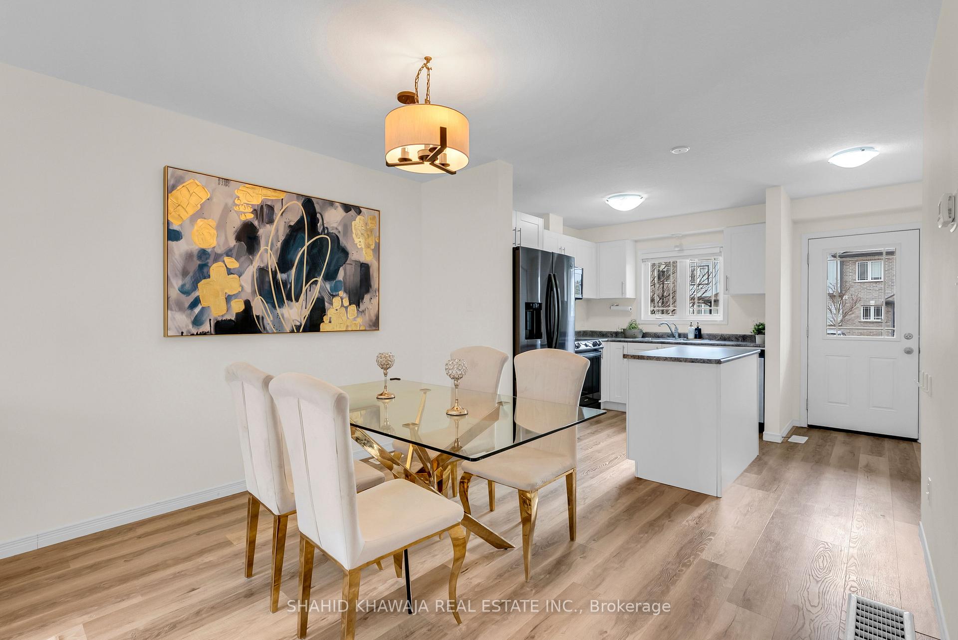 350 Dundas Street S 29