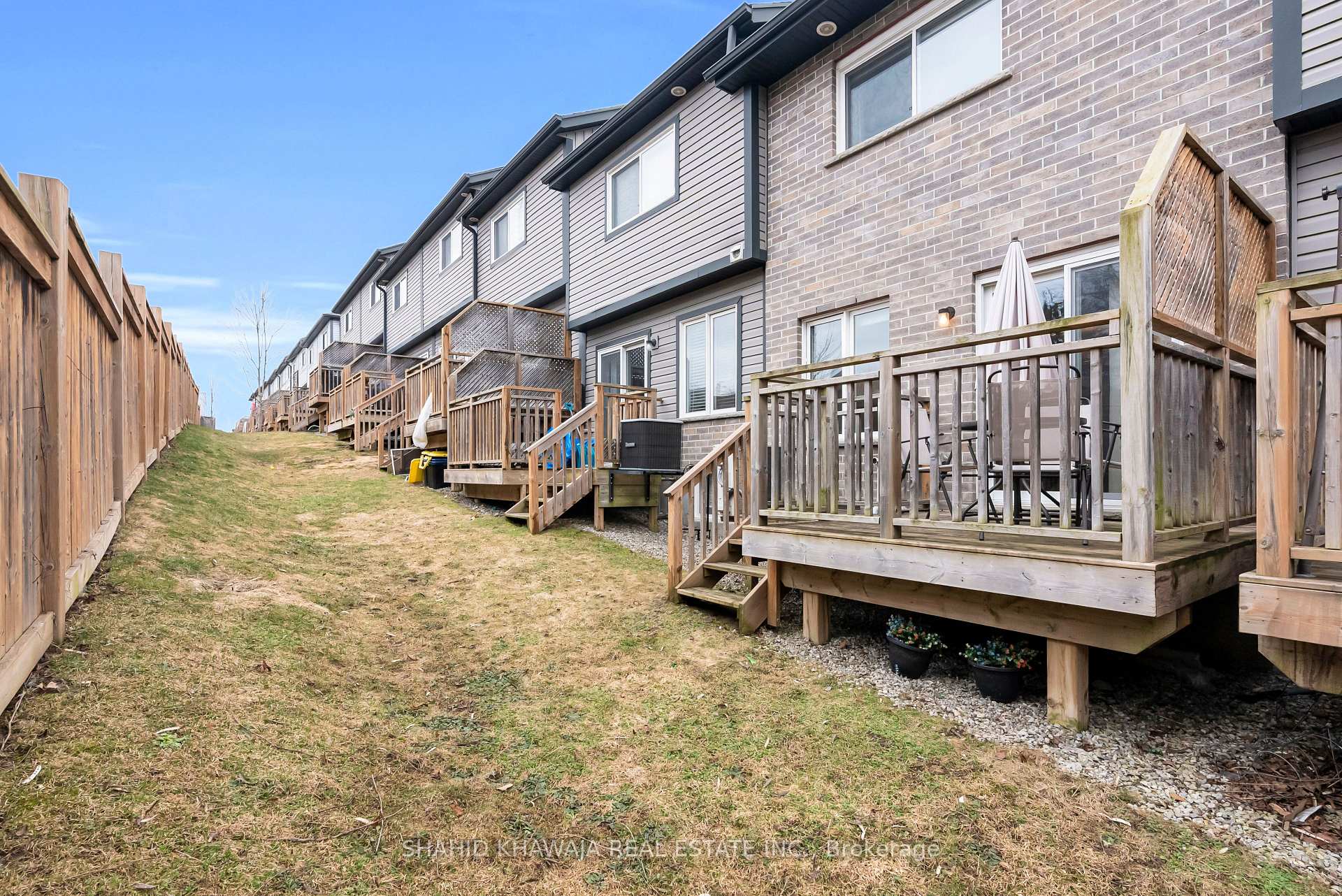 350 Dundas Street S 29