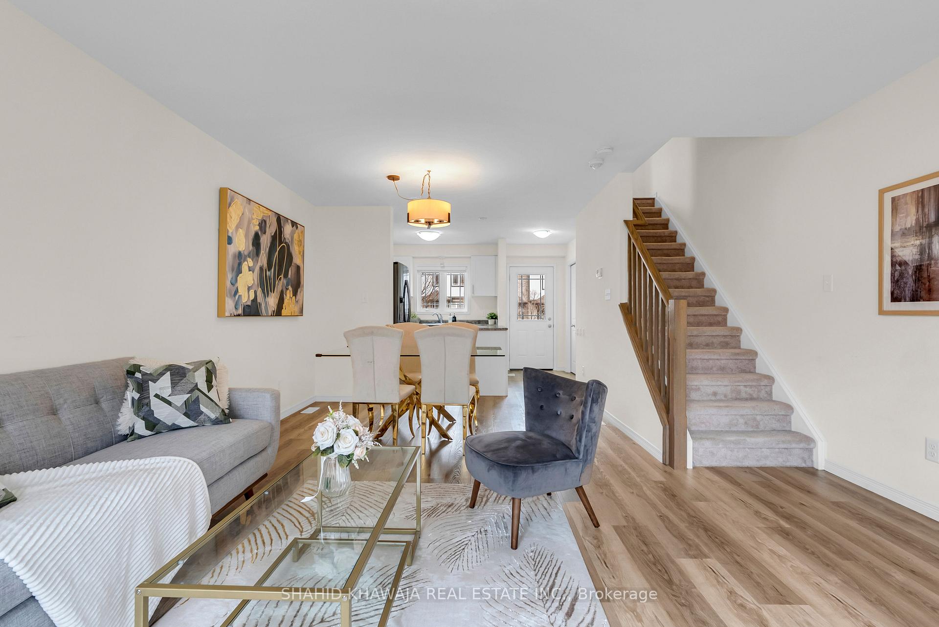 350 Dundas Street S 29