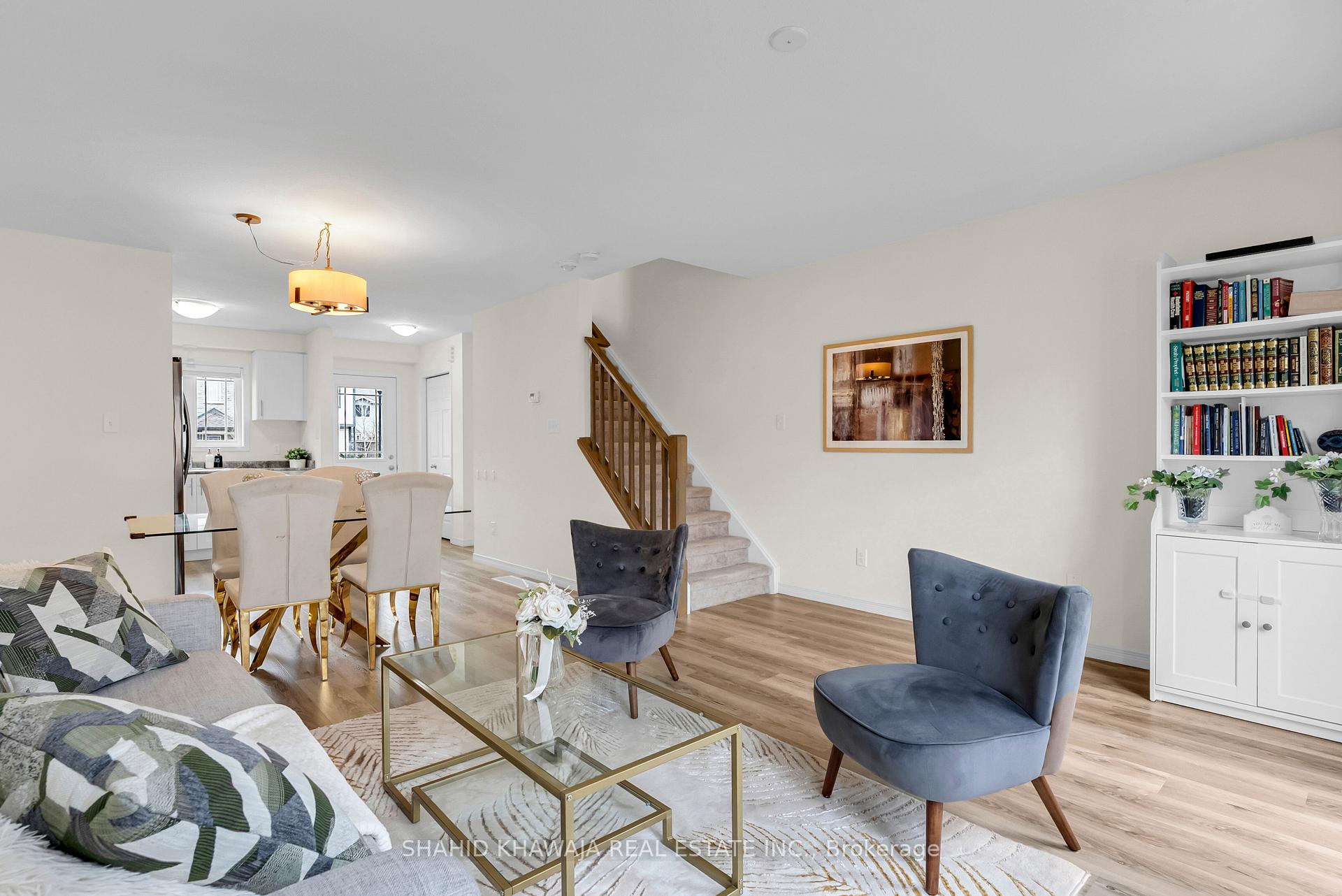 350 Dundas Street S 29