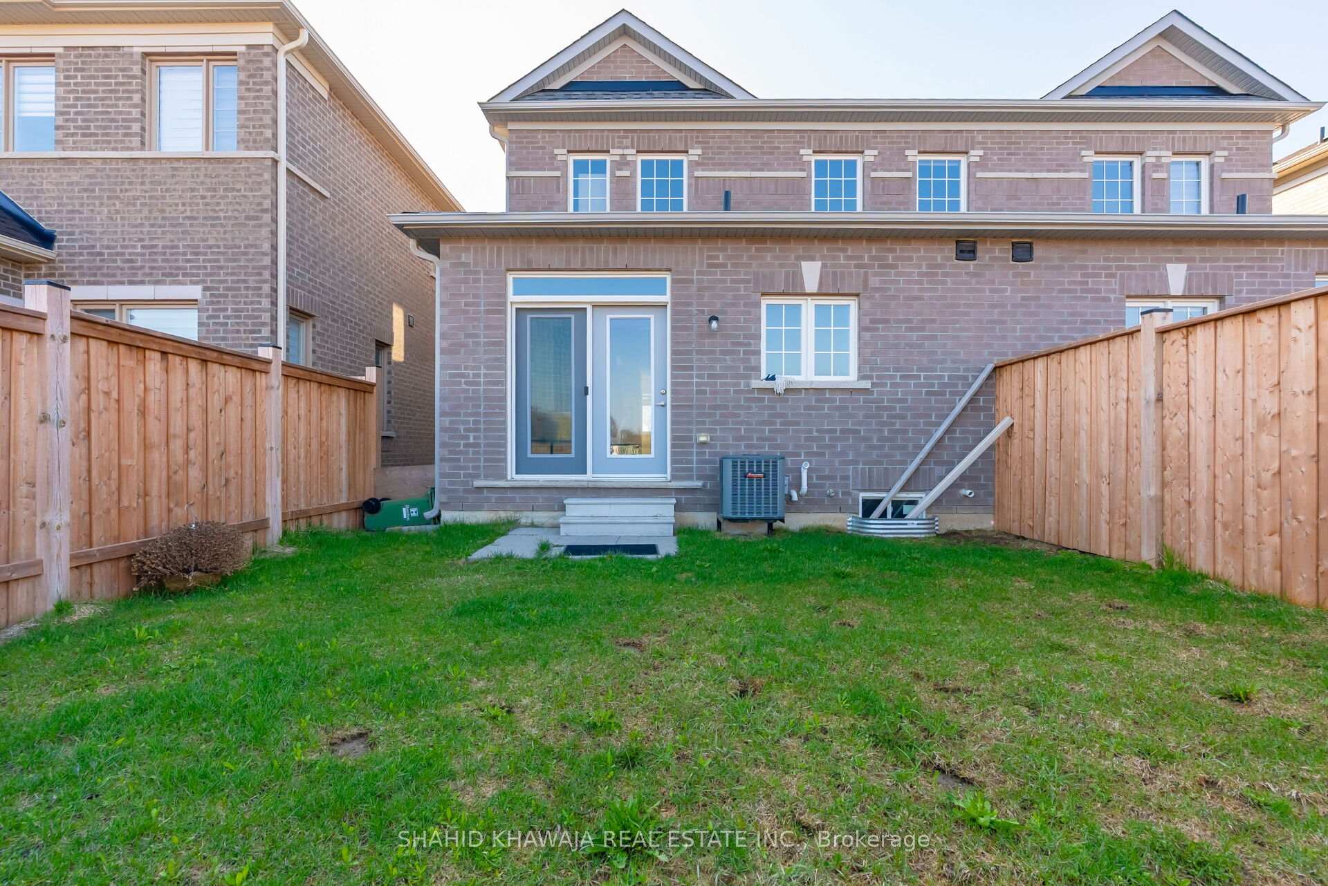 62 Holcomb Terrace