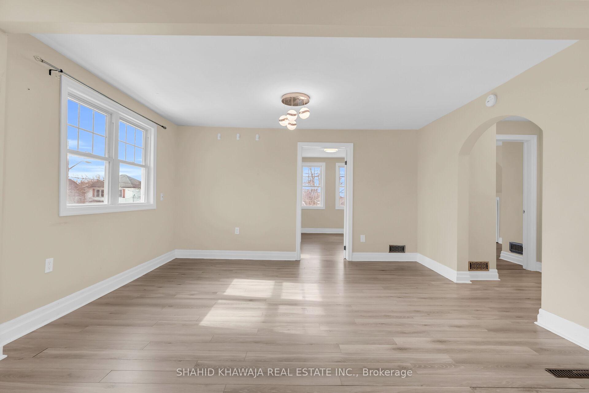 22 Lyons Avenue