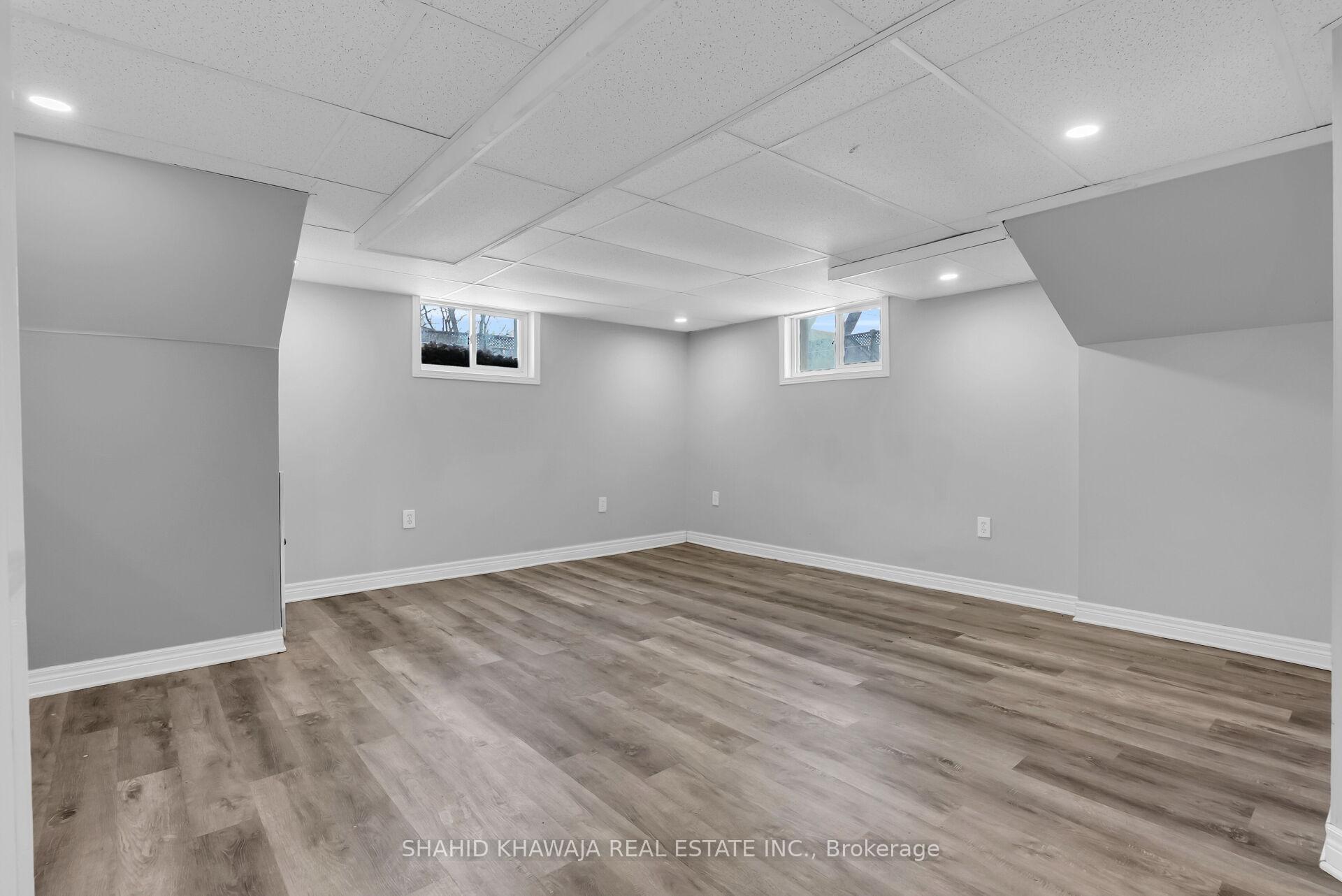 22 Lyons Avenue