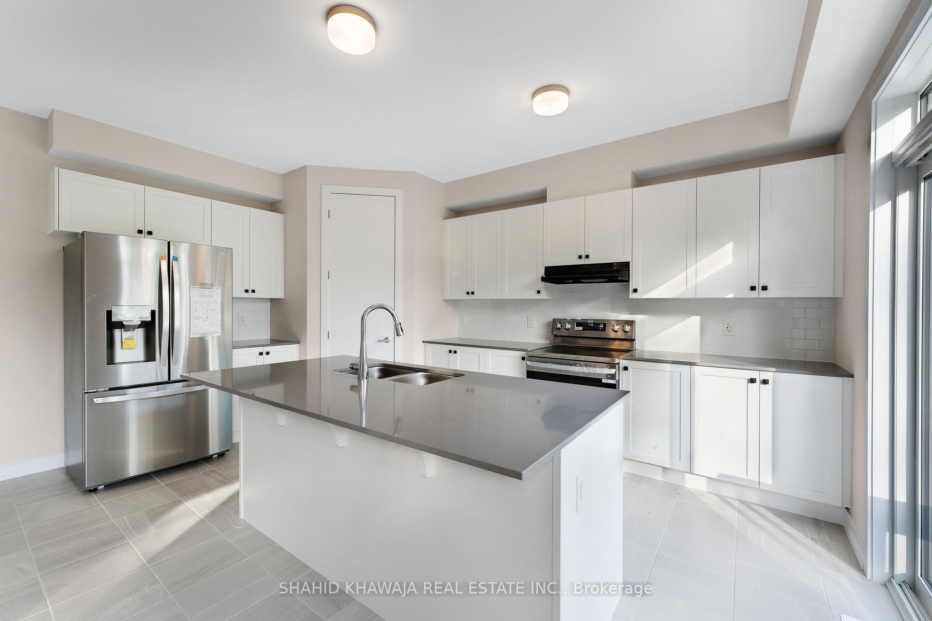 93 Hackamore Crescent