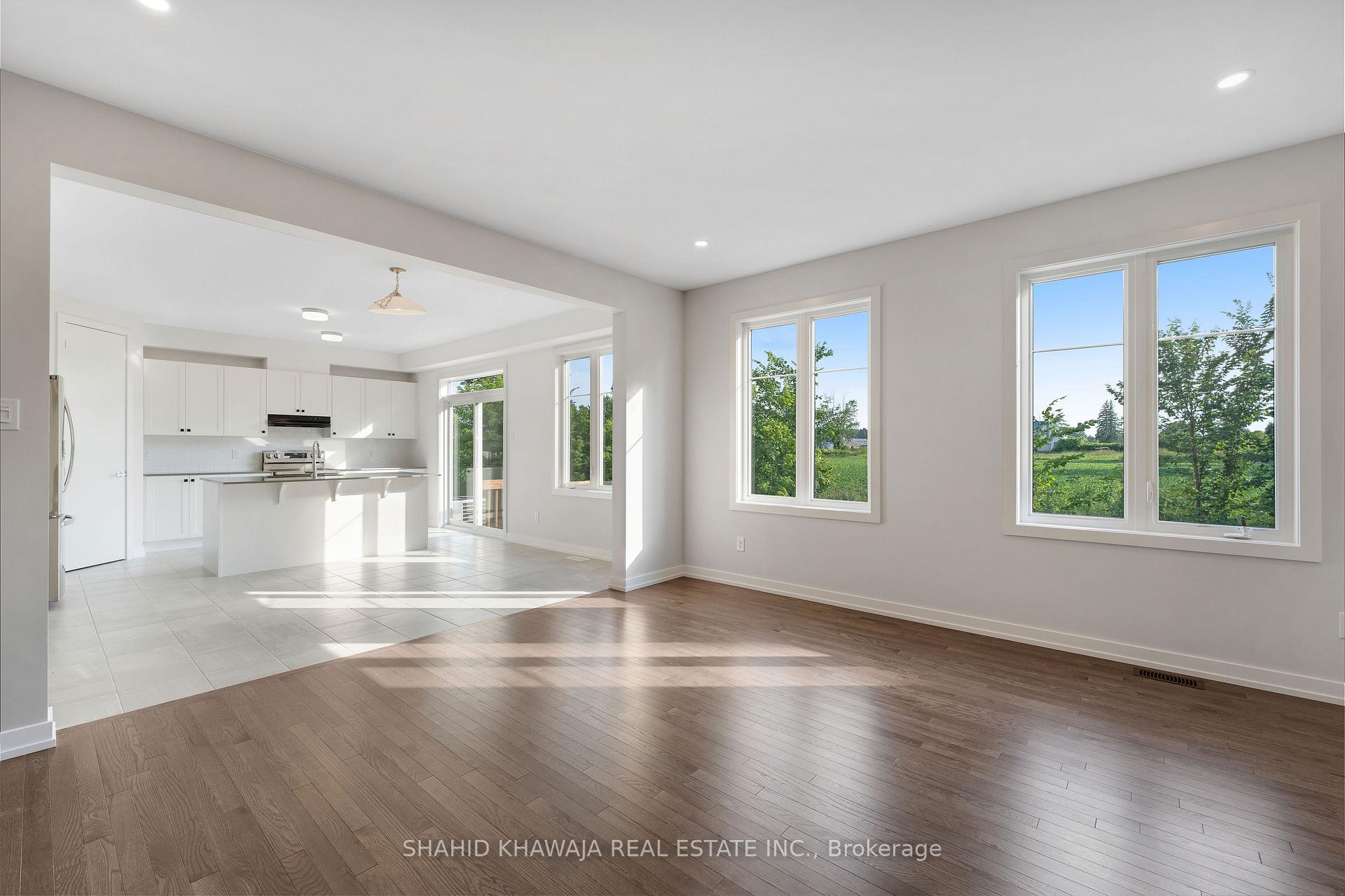 93 Hackamore Crescent